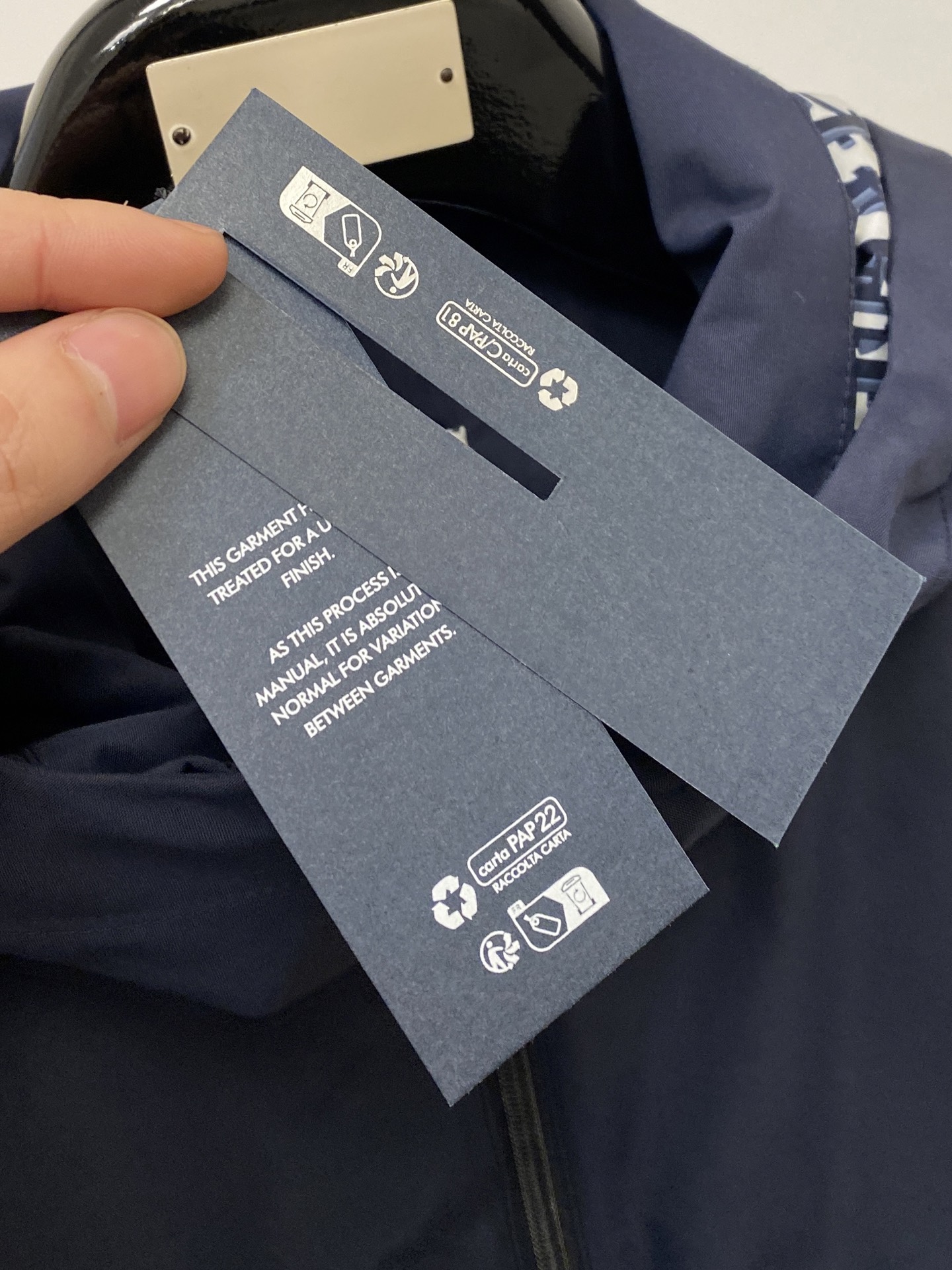 🌾退换！巴宝莉、2025新品夹克外套，时尚帅气，简约百搭款，胸前精致刺绣字母logo，定制原版面料，不仅