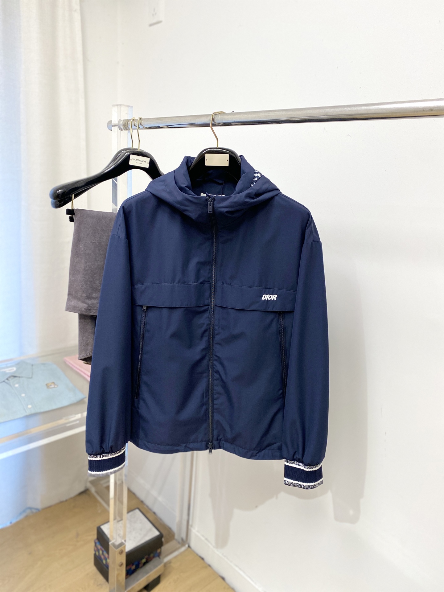 🌾退换！巴宝莉、2025新品夹克外套，时尚帅气，简约百搭款，胸前精致刺绣字母logo，定制原版面料，不仅