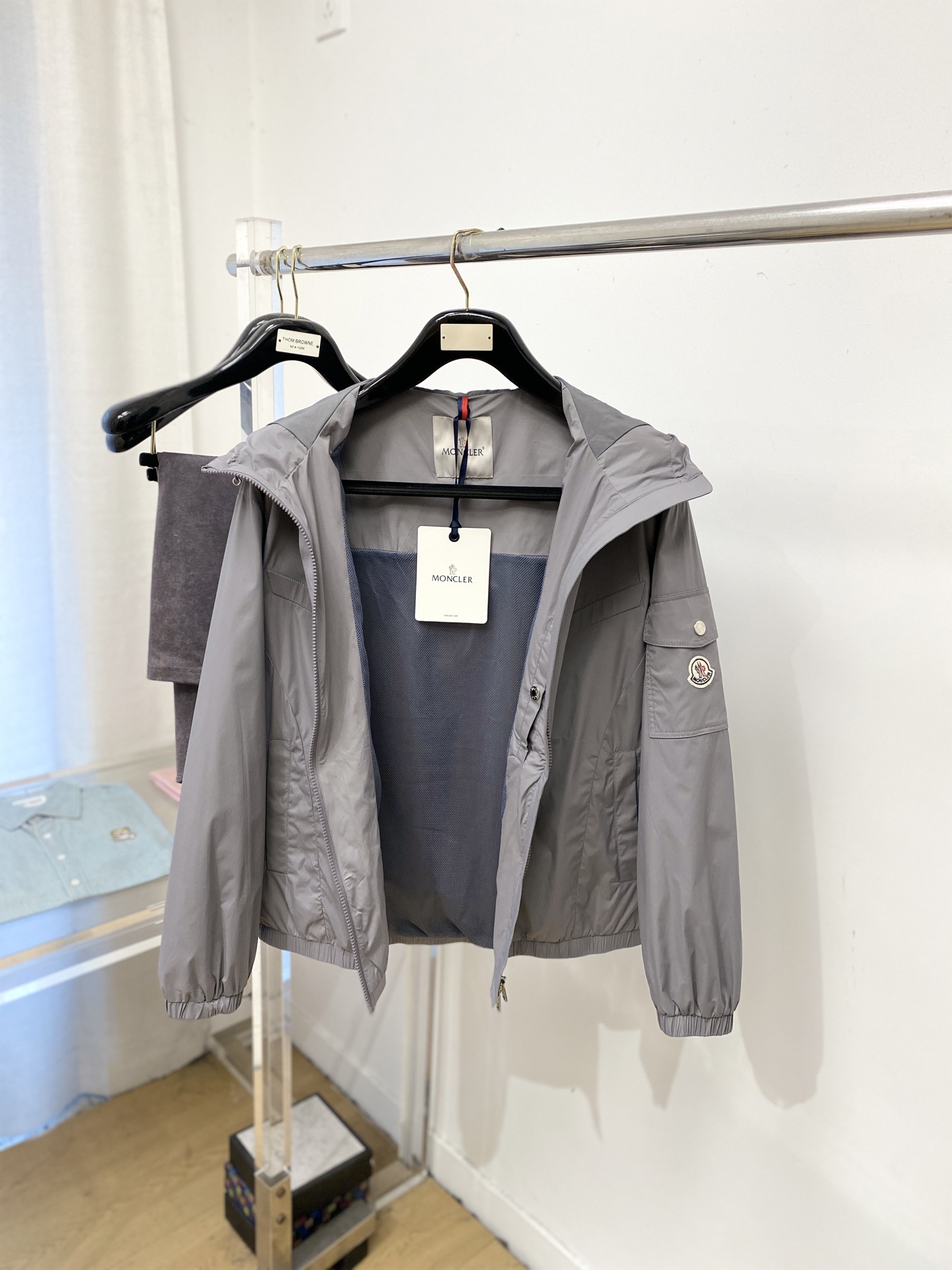 🌾退换！蒙口、2025新品夹克外套，时尚帅气，简约百搭款，袖口刺绣装饰图案logo，定制原版面料，不仅挺