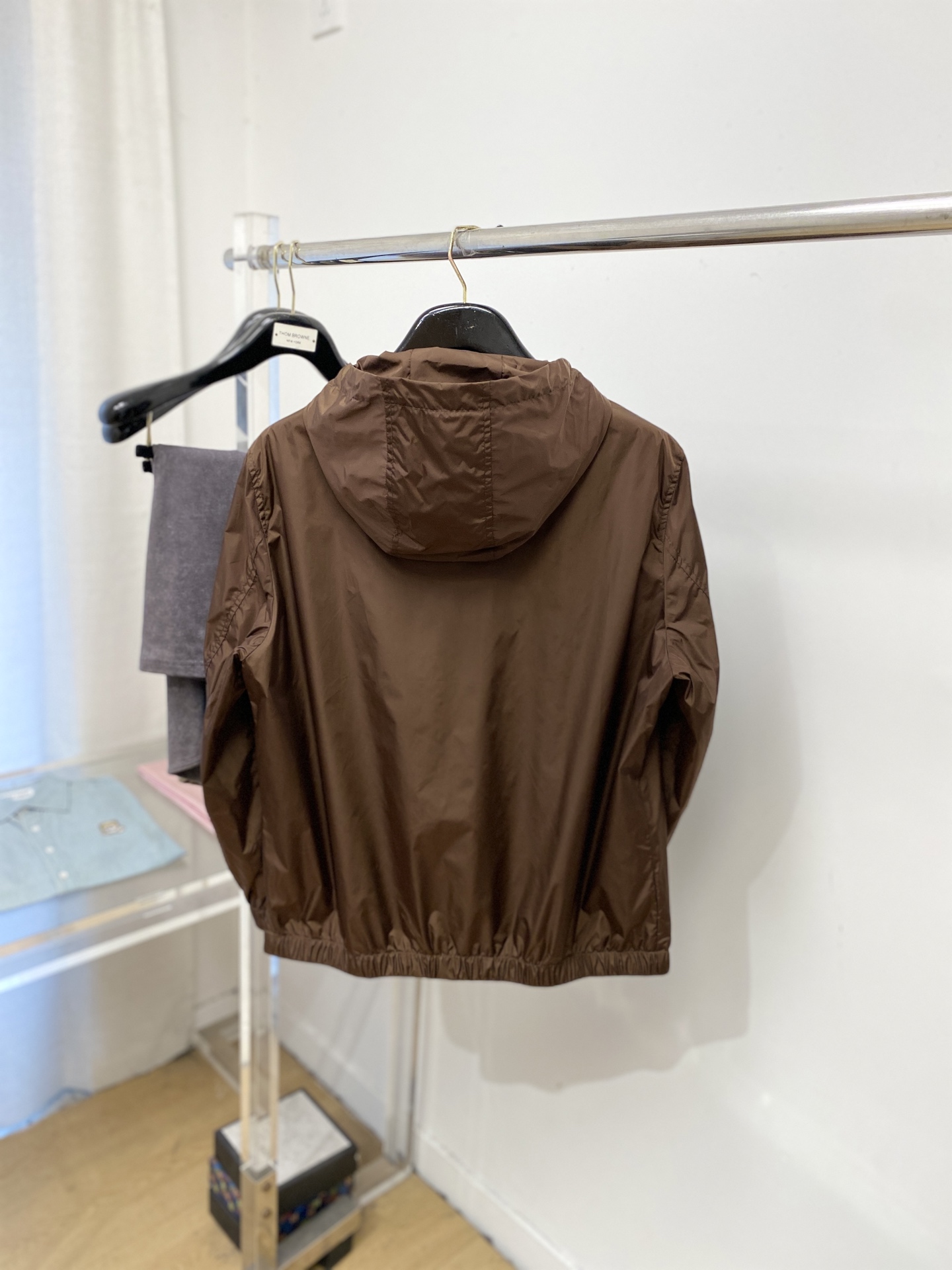 🌾退换！普拉达、2025新品夹克外套，时尚帅气，简约百搭款，胸前刺绣装饰图案logo，定制原版面料，不仅