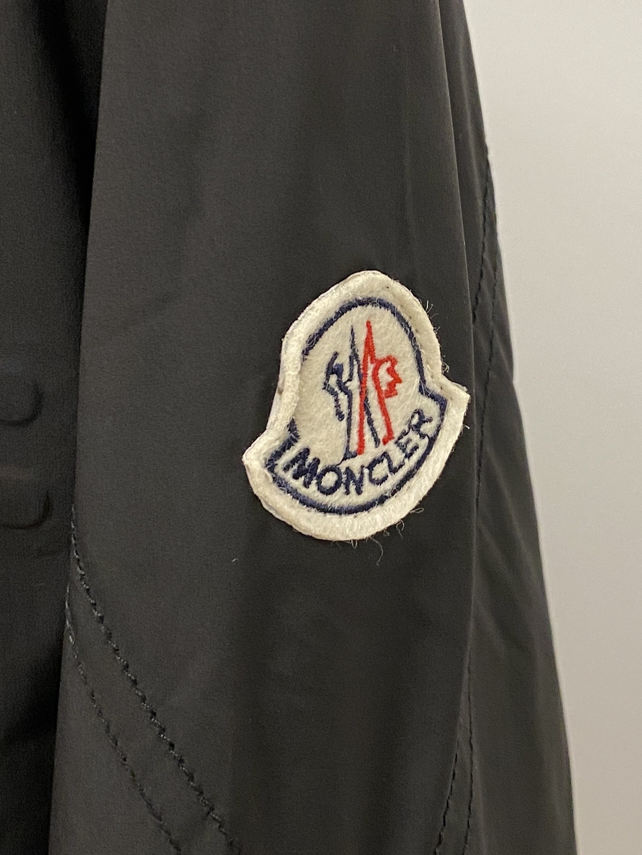 ￼ 🌾退换！蒙口、2025新品夹克外套，时尚帅气，简约百搭款，袖口刺绣装饰图案logo，定制原版面料，不