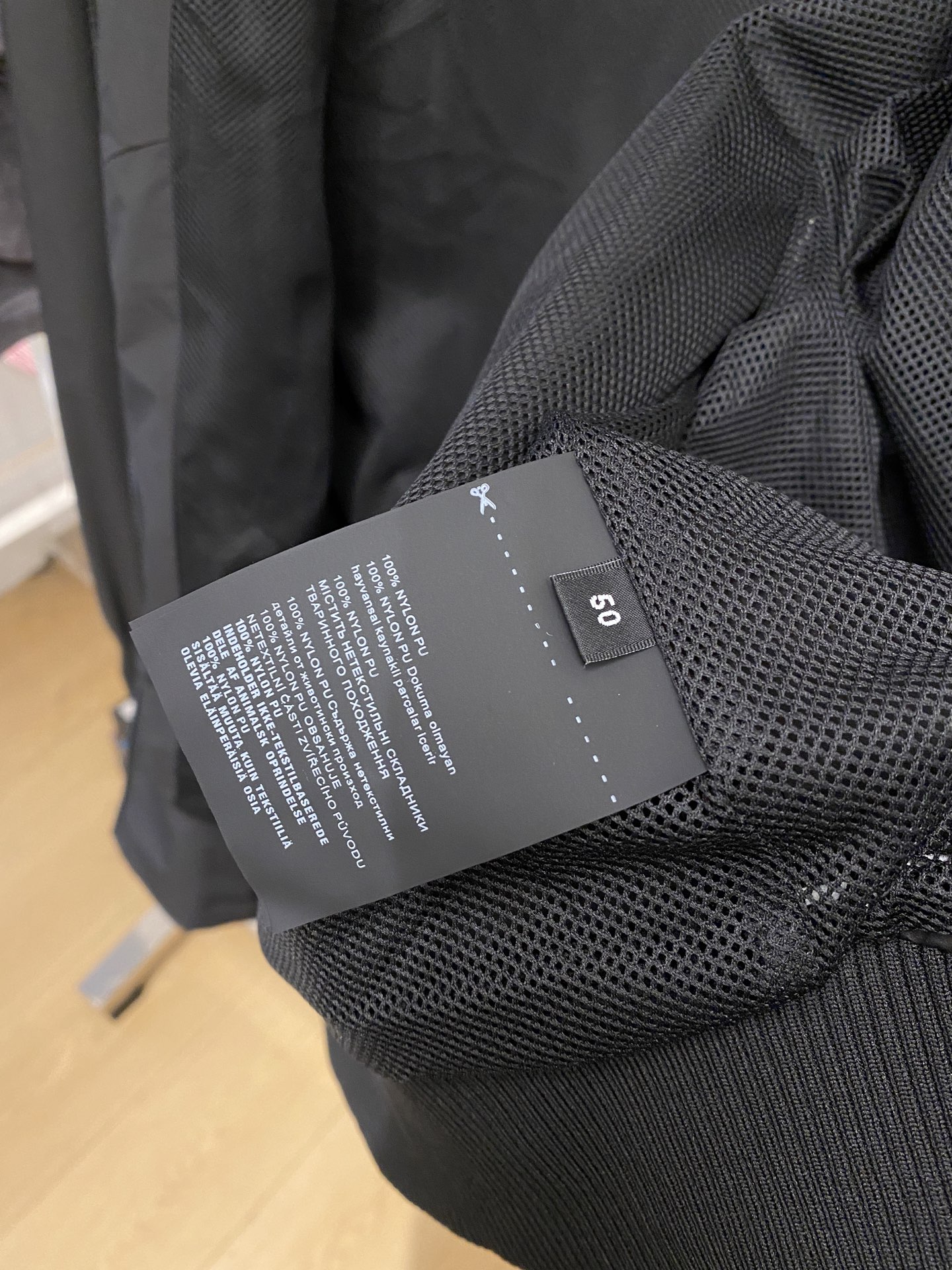 ￼ 🌾退换！蒙口、2025新品夹克外套，时尚帅气，简约百搭款，袖口刺绣装饰图案logo，定制原版面料，不