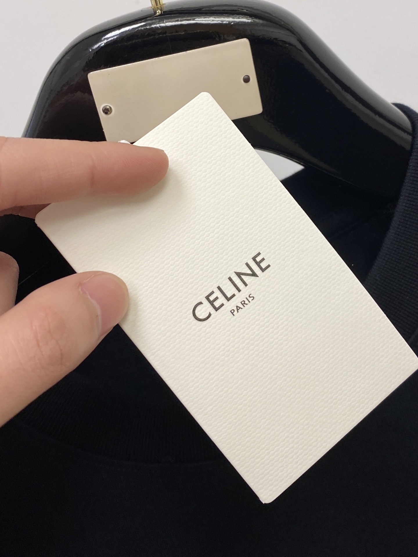 Celine 赛琳、2026新品短袖T恤，帅气时尚，简约百搭款。胸前精致刺绣图案logo，面料棉 不仅挺