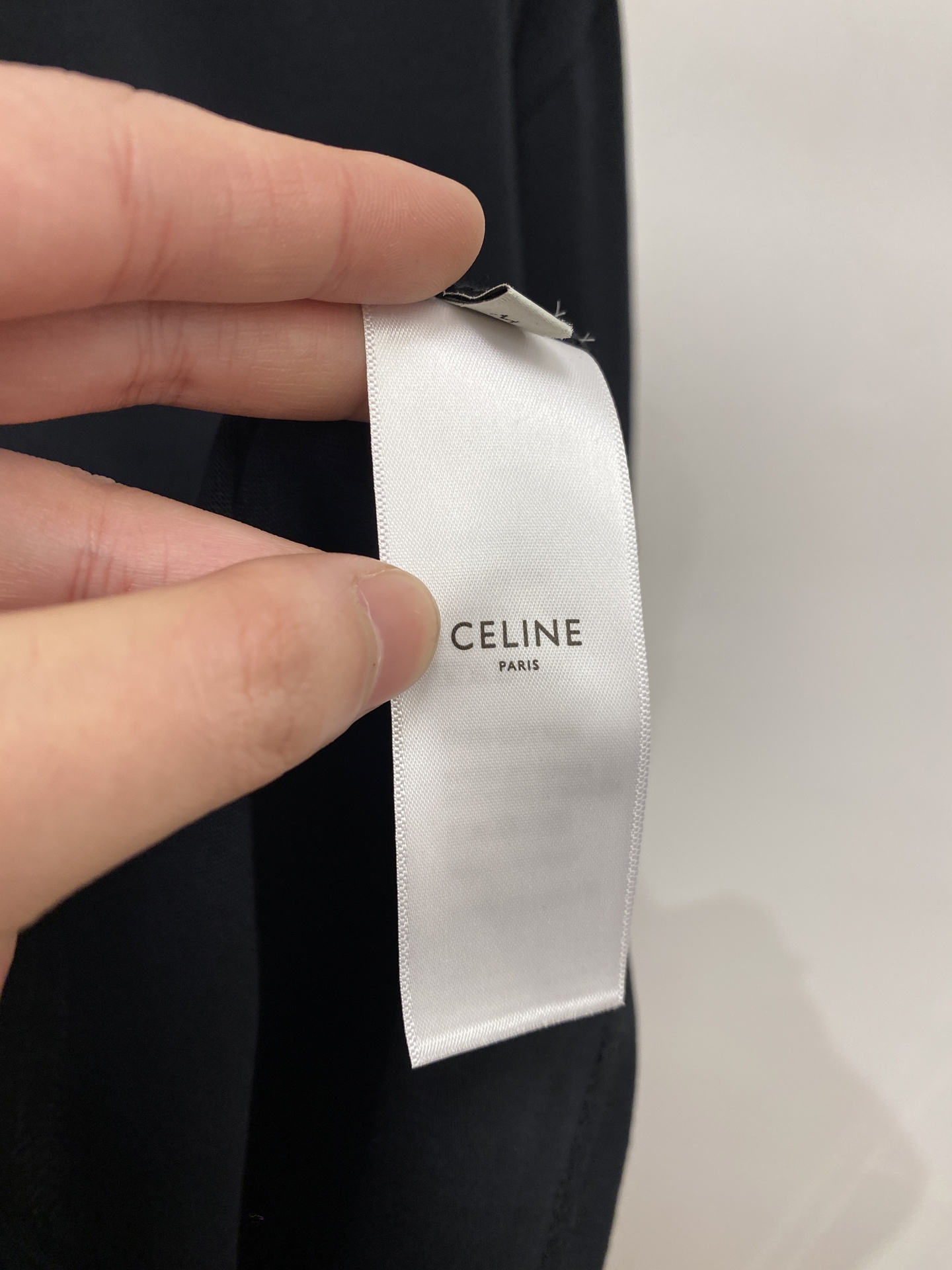 Celine 赛琳、2026新品短袖T恤，帅气时尚，简约百搭款。胸前精致刺绣图案logo，面料棉 不仅挺