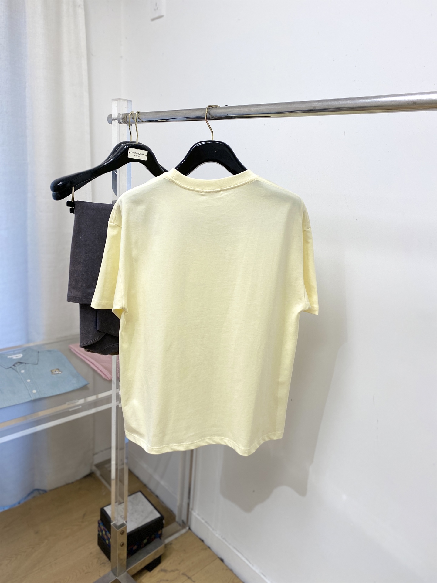 Celine 赛琳、2026新品短袖T恤，帅气时尚，简约百搭款。胸前精致刺绣图案logo，面料棉 不仅挺