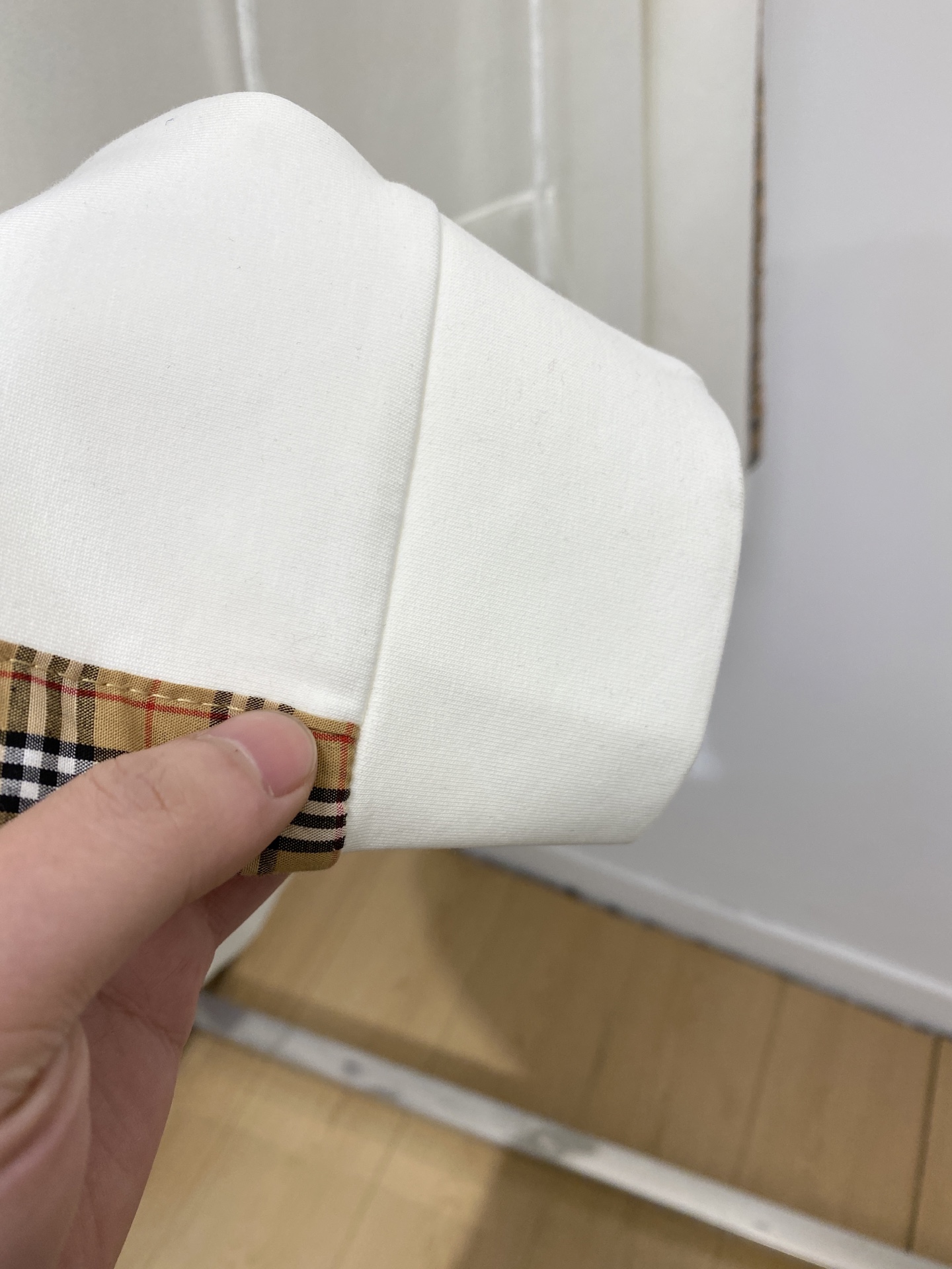 🌾退换！ 巴宝莉、2025新品卫衣，帅气时尚，胸前精致刺绣字母图案logo，简约百搭款。面料棉 不仅挺括