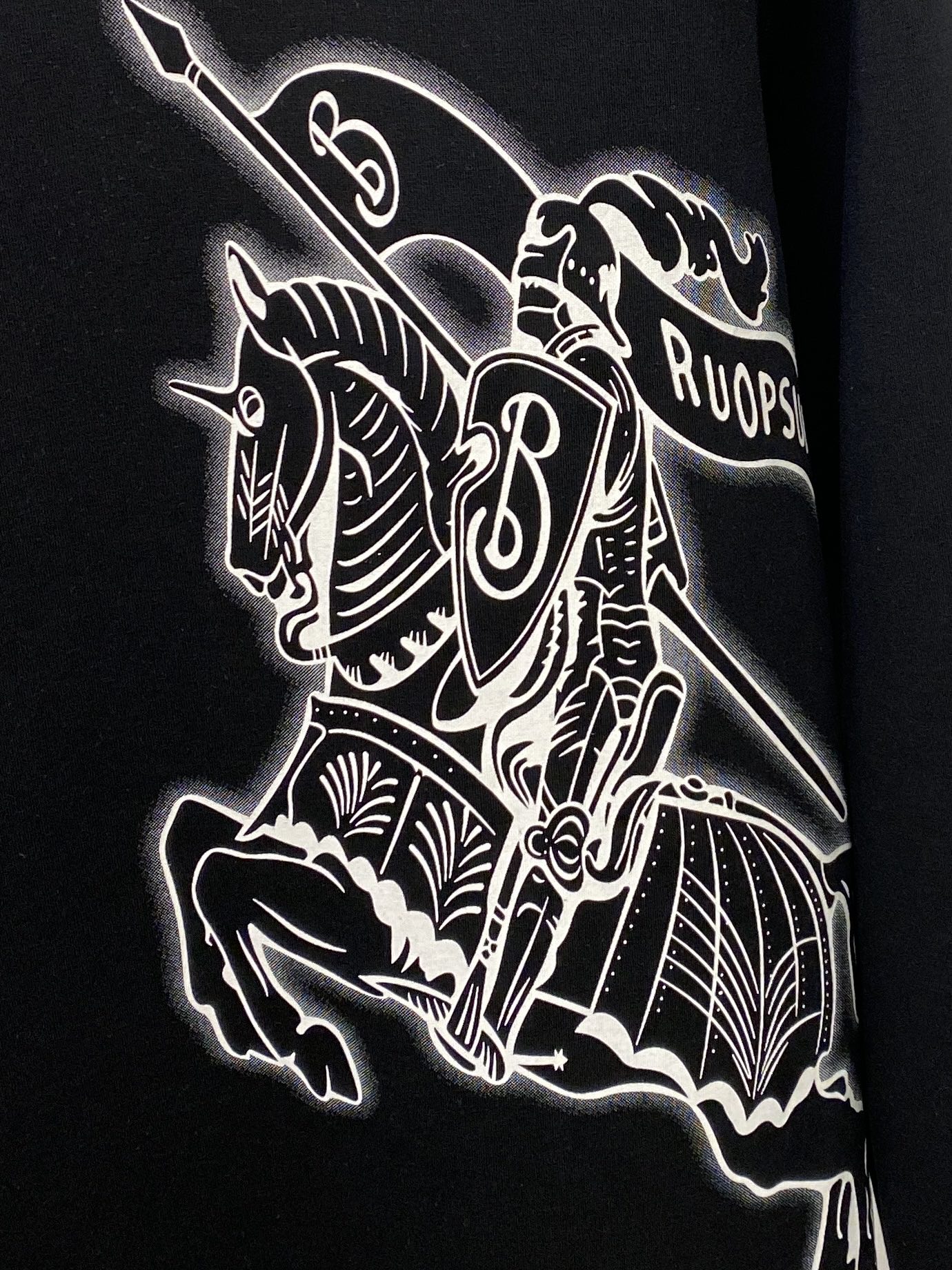 🌾退换！ 巴宝莉、2025新品长袖卫衣，帅气时尚，胸前顶级印花字母图案logo，简约百搭款。面料棉 不仅