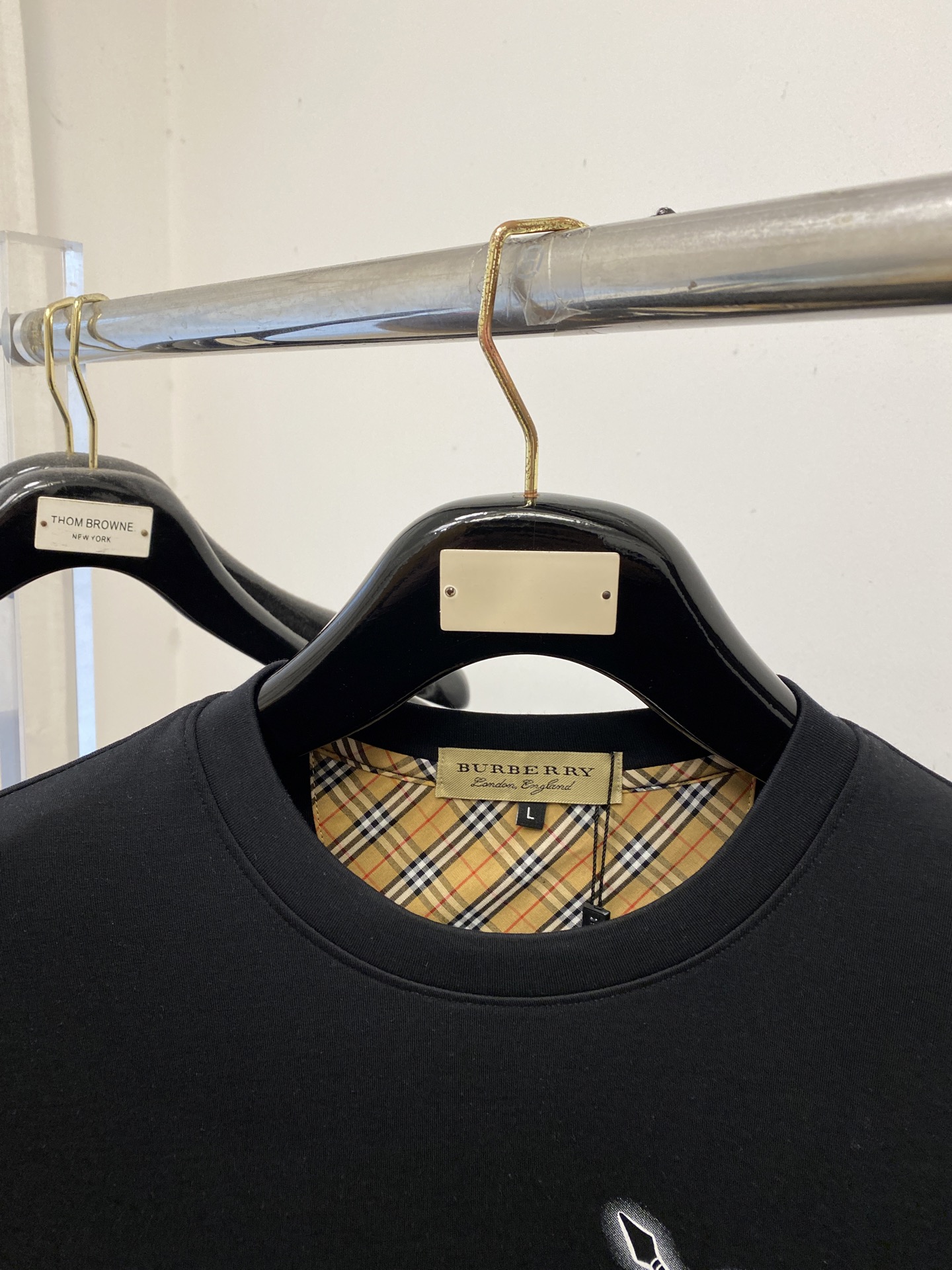 🌾退换！ 巴宝莉、2025新品长袖卫衣，帅气时尚，胸前顶级印花字母图案logo，简约百搭款。面料棉 不仅