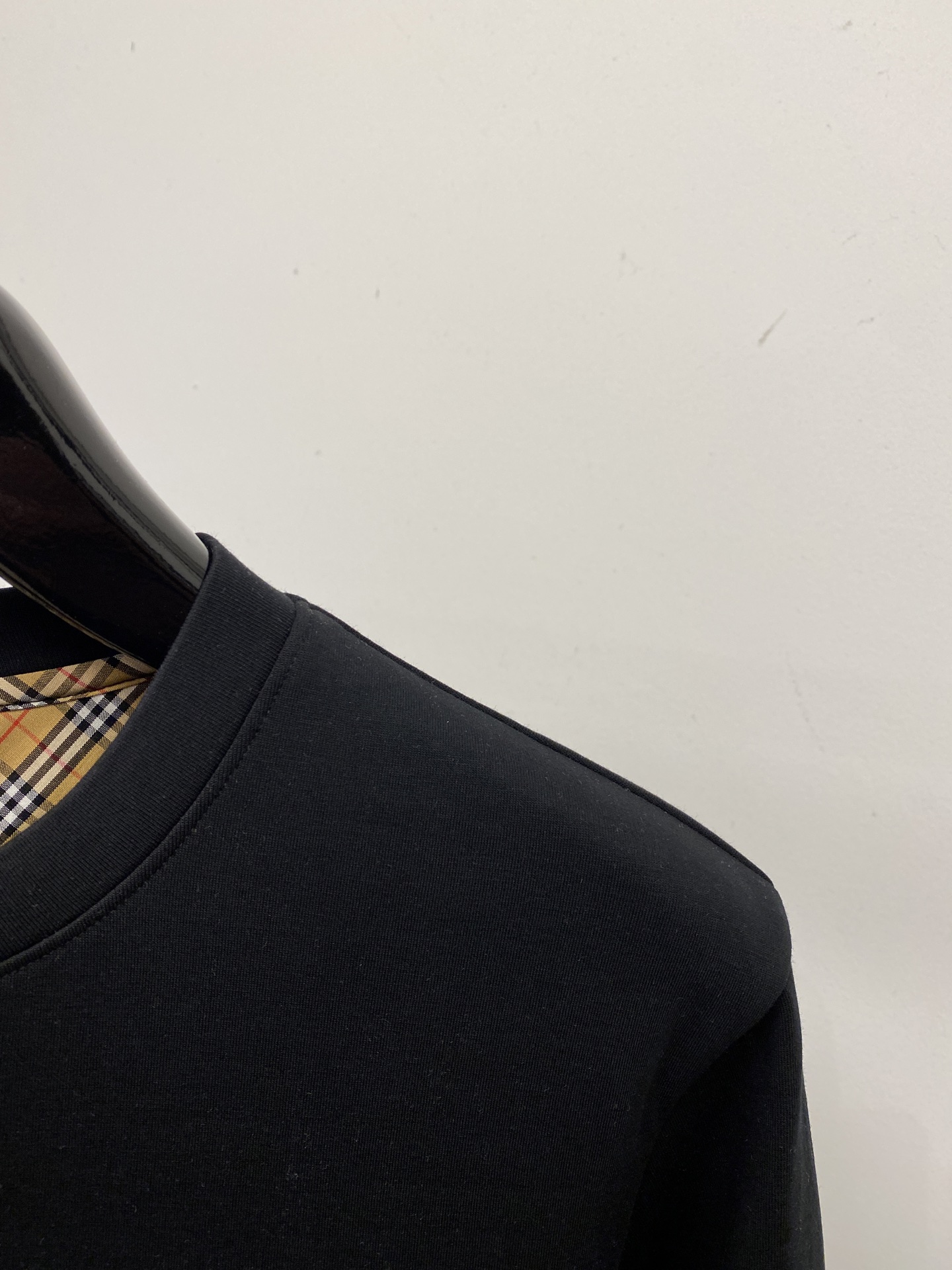 🌾退换！ 巴宝莉、2025新品长袖卫衣，帅气时尚，胸前顶级印花字母图案logo，简约百搭款。面料棉 不仅