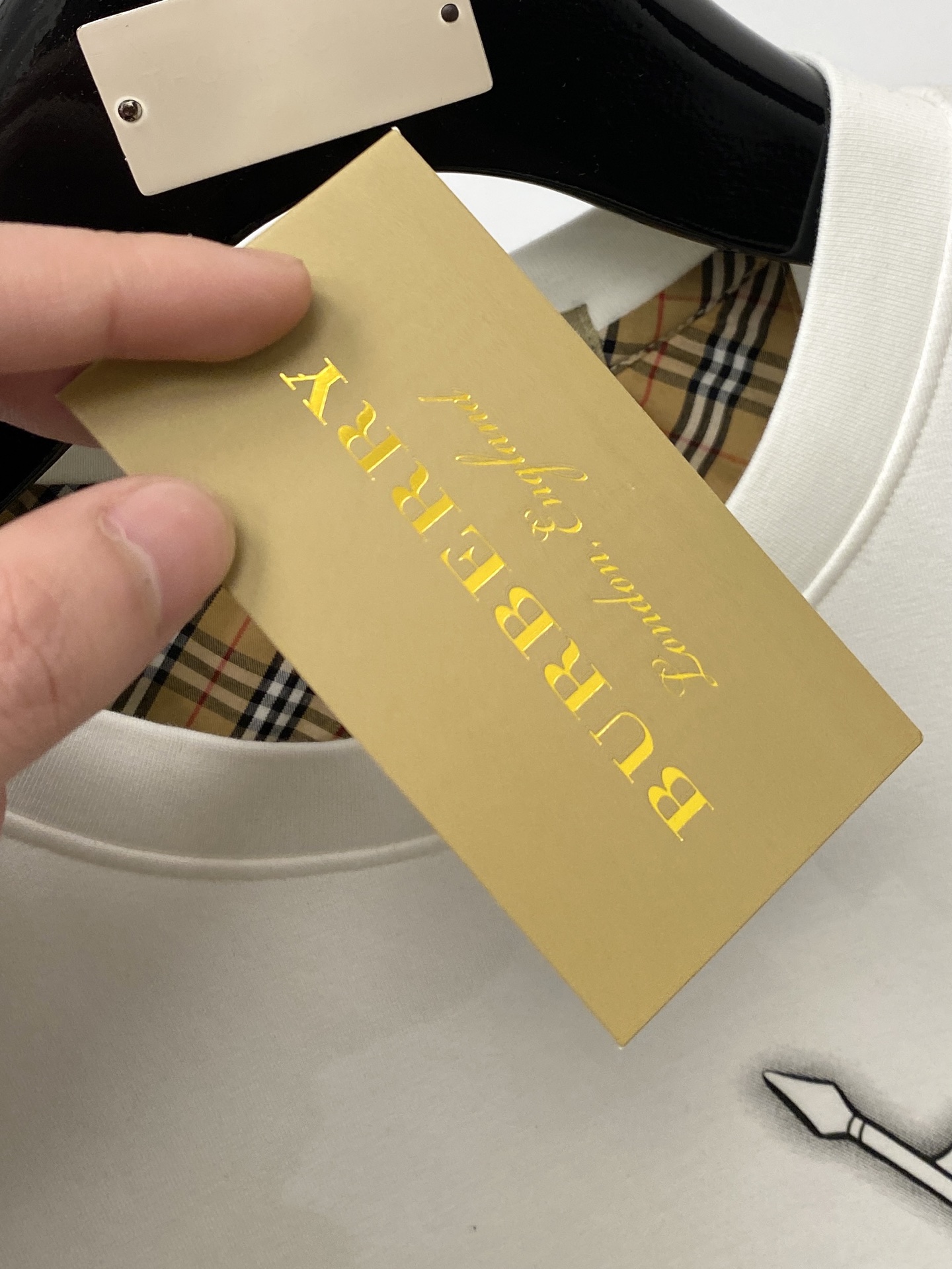 🌾退换！ 巴宝莉、2025新品长袖卫衣，帅气时尚，胸前顶级印花字母图案logo，简约百搭款。面料棉 不仅