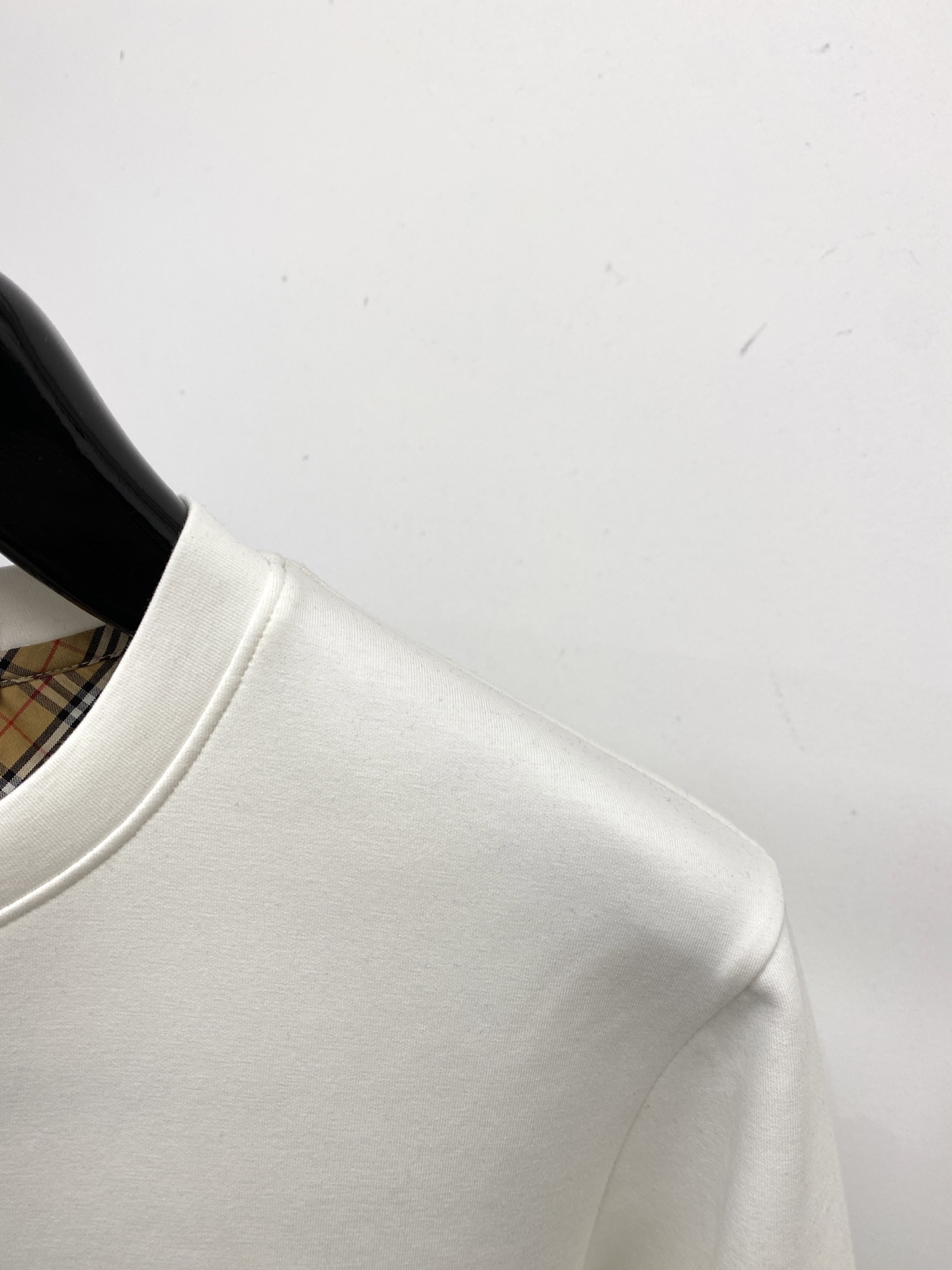 🌾退换！ 巴宝莉、2025新品长袖卫衣，帅气时尚，胸前顶级印花字母图案logo，简约百搭款。面料棉 不仅