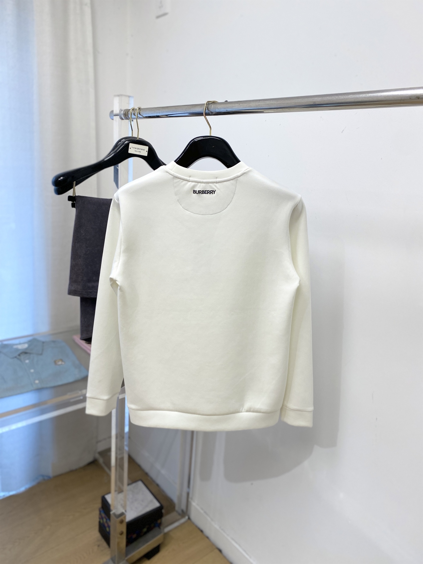 🌾退换！ 巴宝莉、2025新品长袖卫衣，帅气时尚，胸前顶级印花字母图案logo，简约百搭款。面料棉 不仅