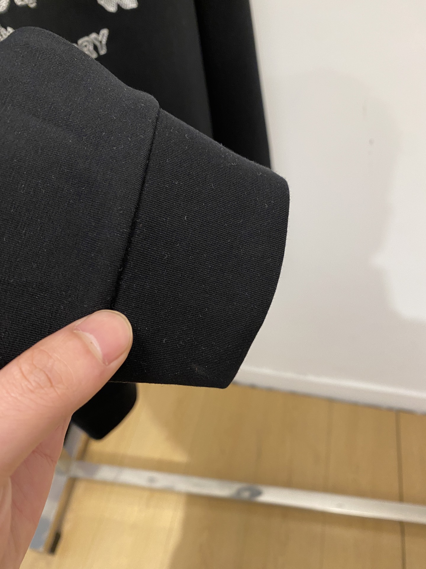 🌾退换！ 巴宝莉、2025新品长袖卫衣，帅气时尚，胸前精致刺绣图案字母logo，简约百搭款。面料棉 不仅