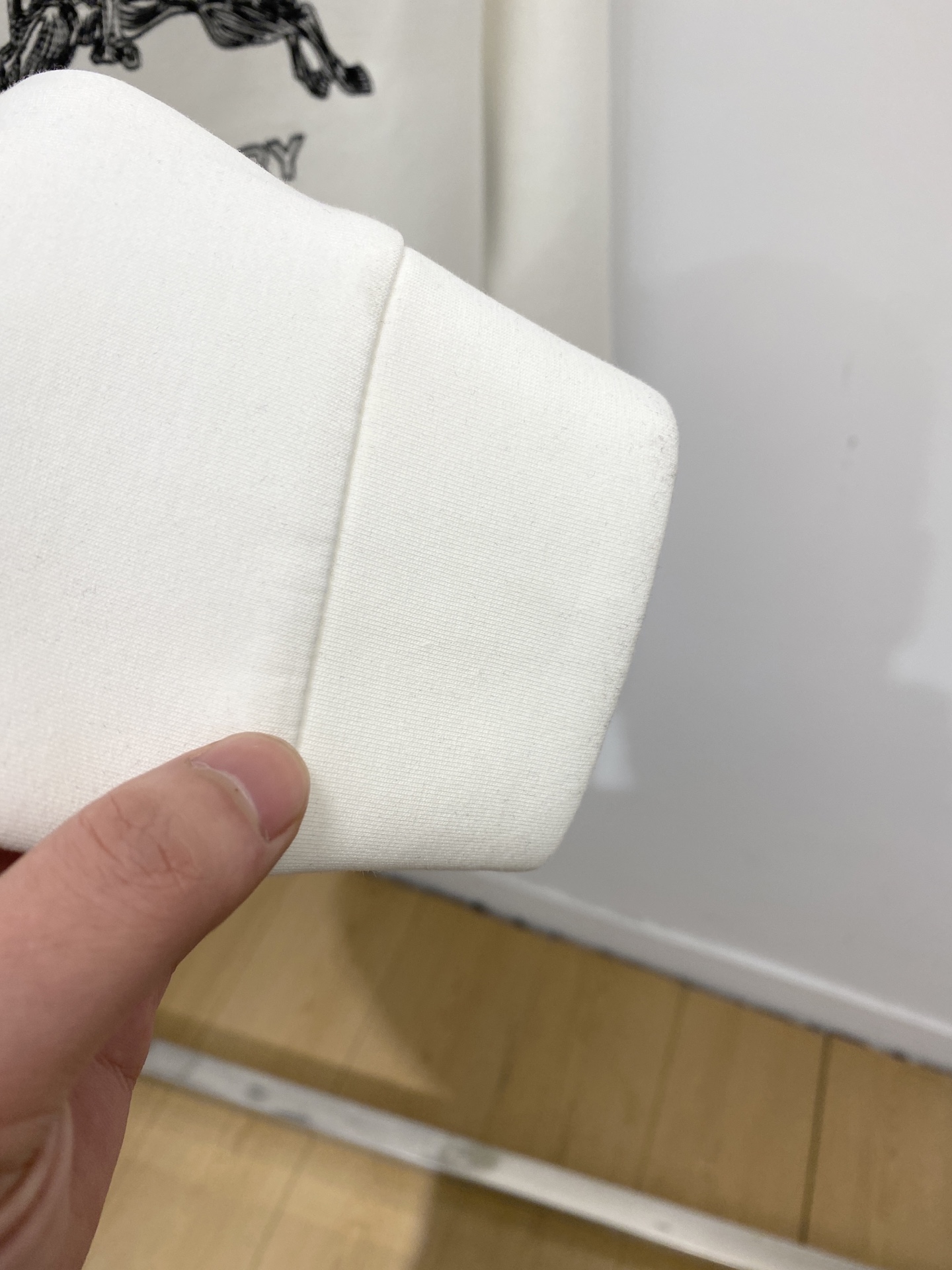 🌾退换！ 巴宝莉、2025新品长袖卫衣，帅气时尚，胸前精致刺绣图案字母logo，简约百搭款。面料棉 不仅