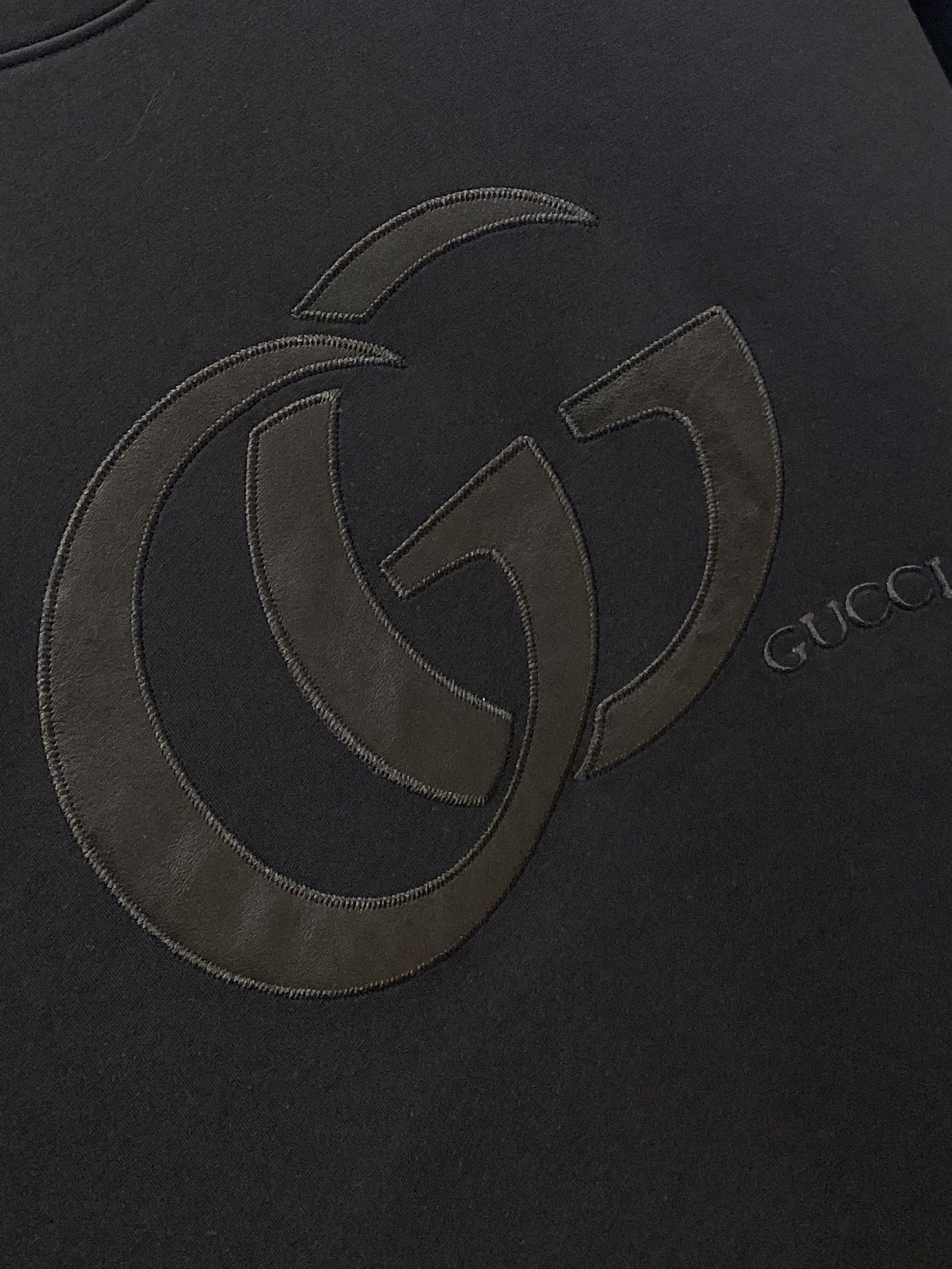 🌾退换！ 古奇、2025新品长袖卫衣，帅气时尚，胸前精致刺绣字母logo，简约百搭款。面料棉 不仅挺括，