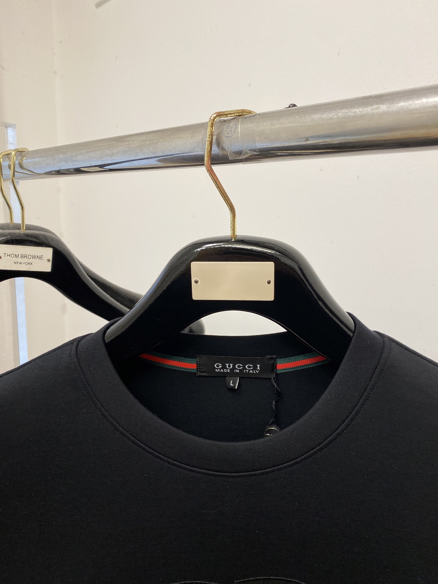 🌾退换！ 古奇、2025新品长袖卫衣，帅气时尚，胸前精致刺绣字母logo，简约百搭款。面料棉 不仅挺括，