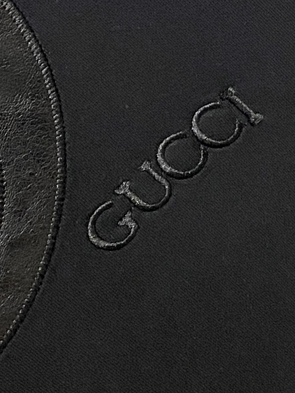 🌾退换！ 古奇、2025新品长袖卫衣，帅气时尚，胸前精致刺绣字母logo，简约百搭款。面料棉 不仅挺括，