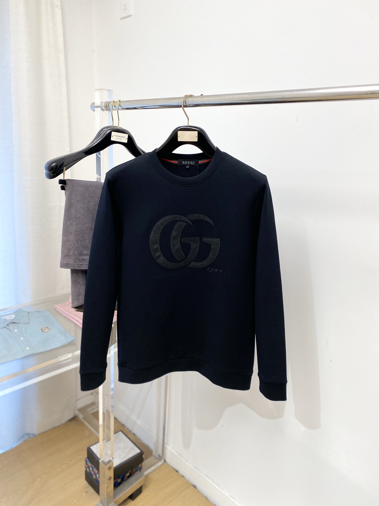 🌾退换！ 古奇、2025新品长袖卫衣，帅气时尚，胸前精致刺绣字母logo，简约百搭款。面料棉 不仅挺括，