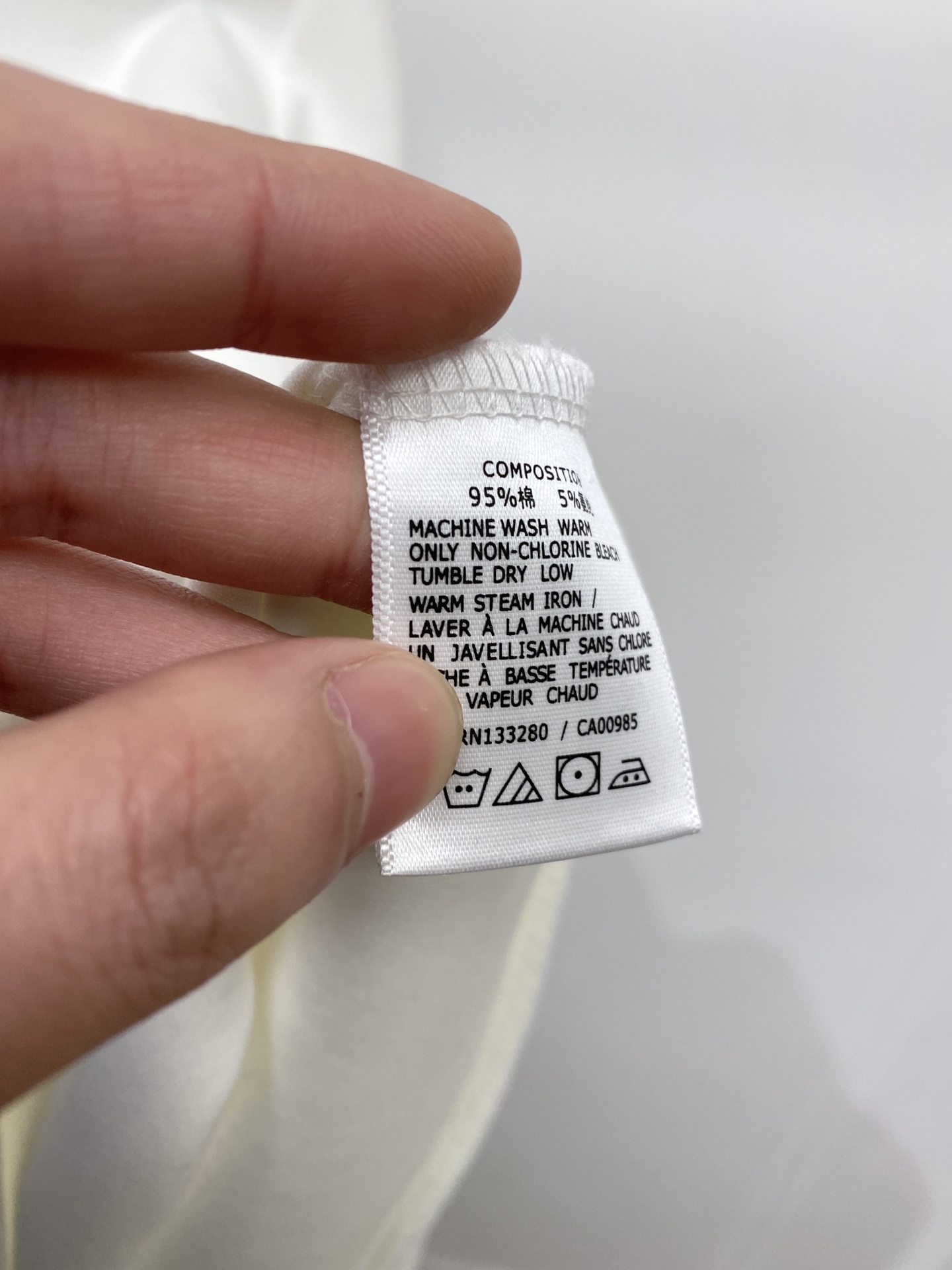 🌾退换！ 古奇、2025新品长袖卫衣，帅气时尚，胸前精致刺绣字母logo，简约百搭款。面料棉 不仅挺括，