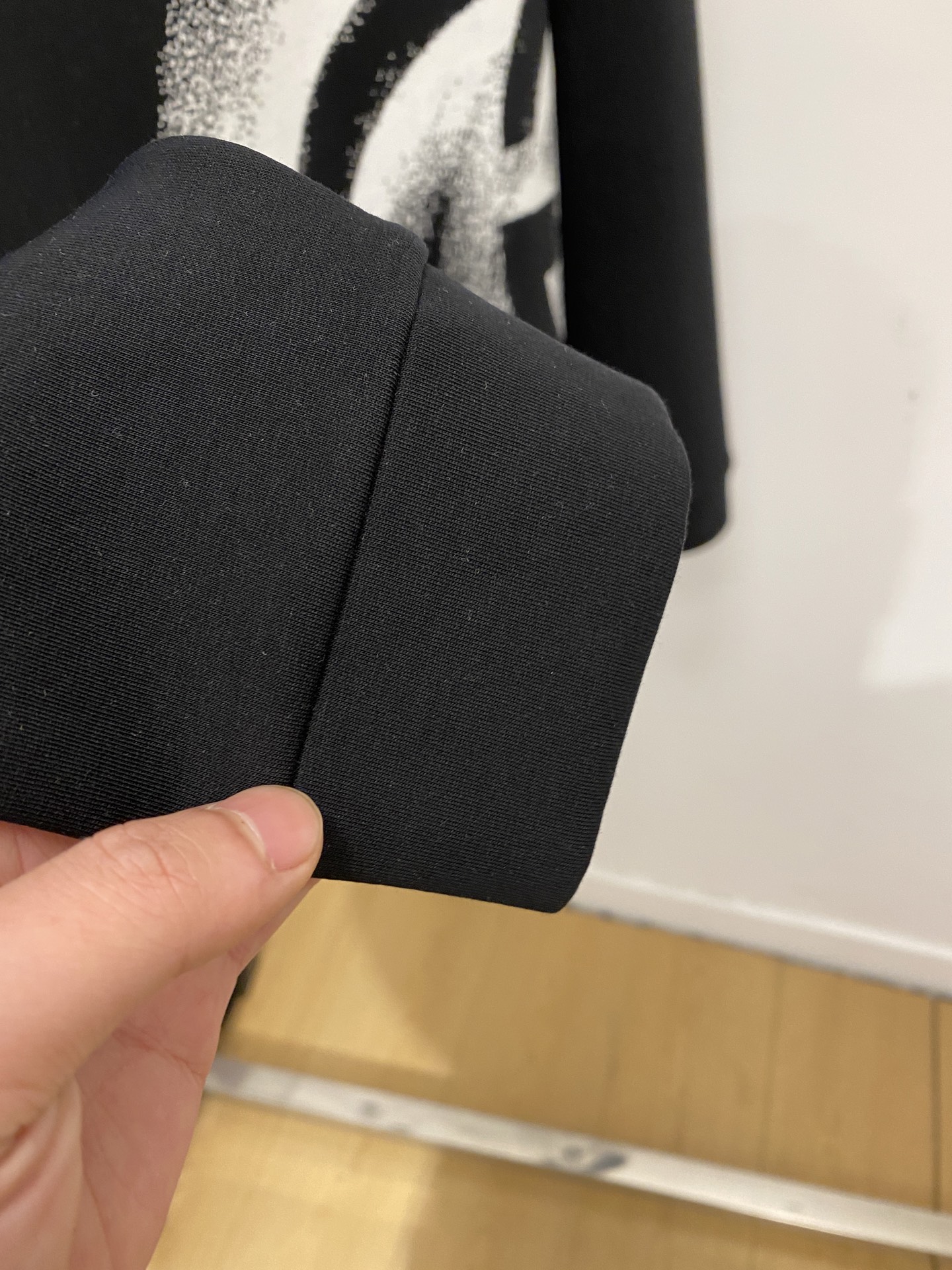 🌾退换！ 古奇、2025新品长袖卫衣，帅气时尚，衣下顶级印花字母logo，简约百搭款。面料棉 不仅挺括，