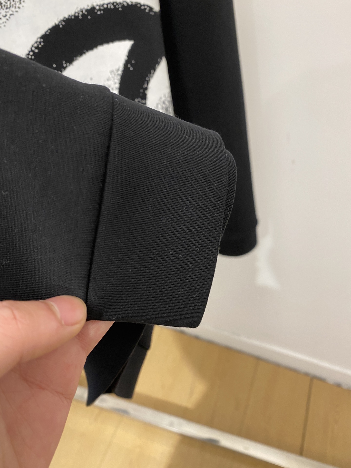 🌾退换！ 古奇、2025新品长袖卫衣，帅气时尚，衣下顶级印花字母logo，简约百搭款。面料棉 不仅挺括，