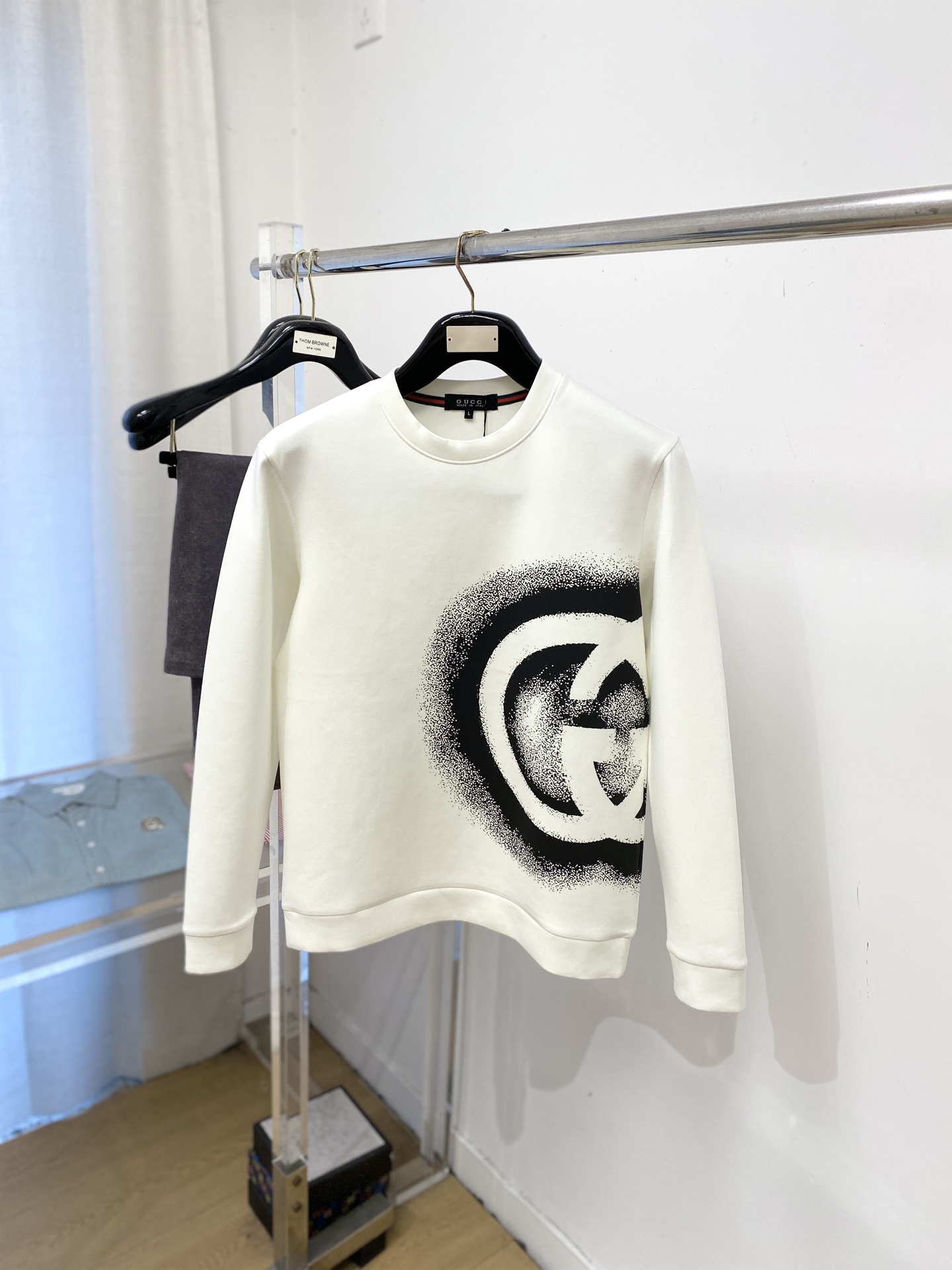 🌾退换！ 古奇、2025新品长袖卫衣，帅气时尚，衣下顶级印花字母logo，简约百搭款。面料棉 不仅挺括，