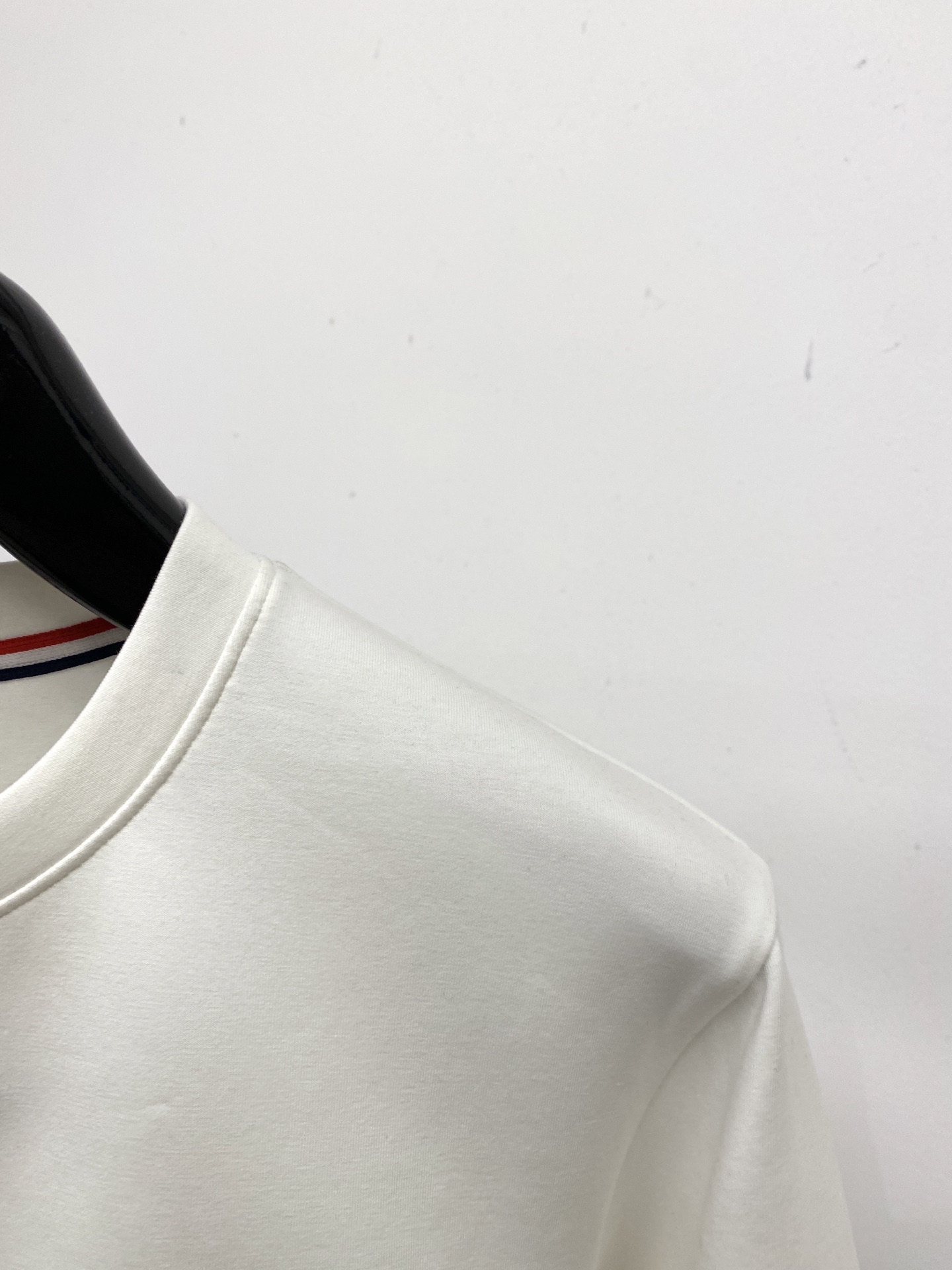 🌾退换！ 蒙口、2025新品长袖卫衣，帅气时尚，胸前精致刺绣图案字母logo，简约百搭款。面料棉 不仅挺