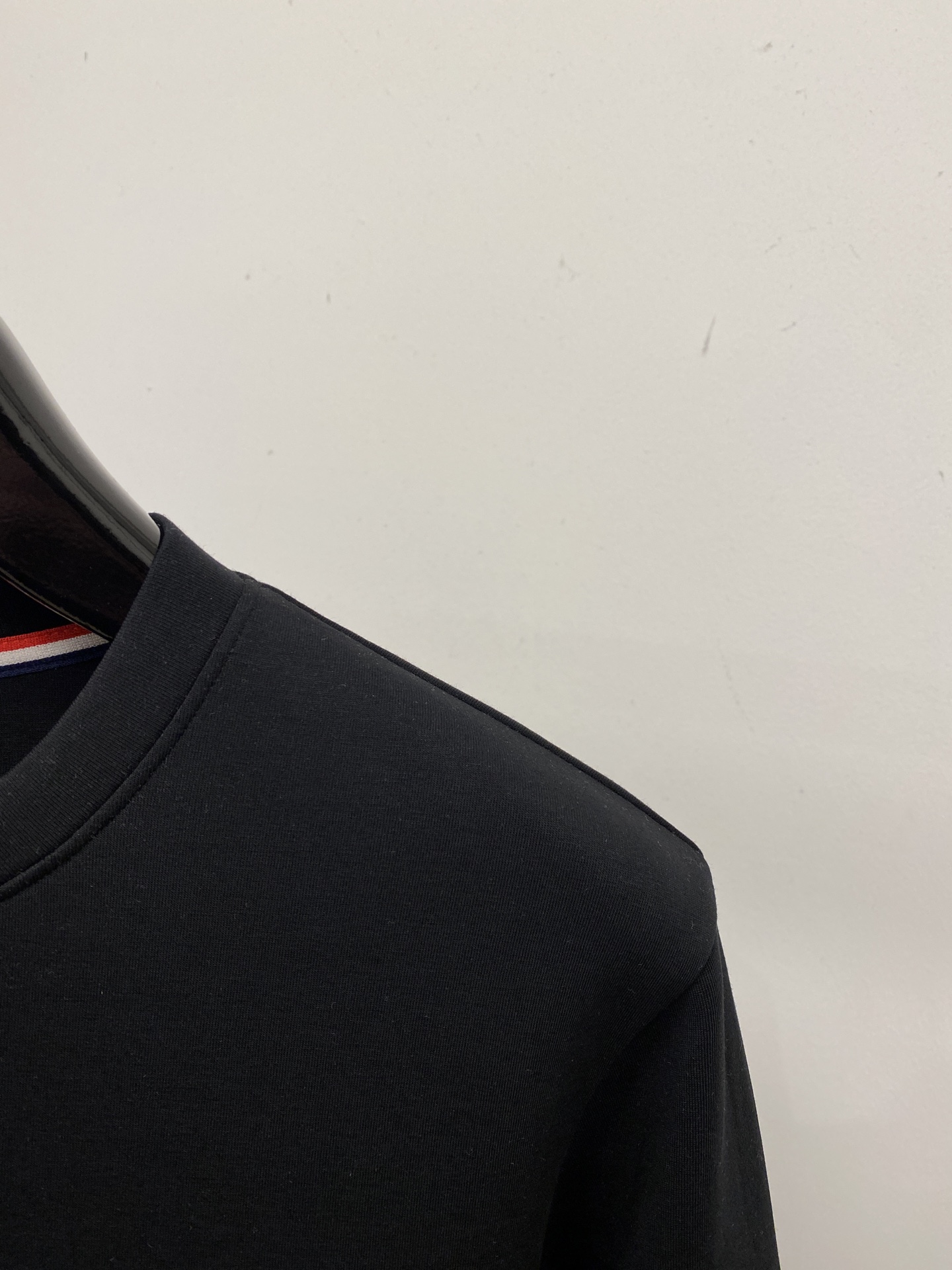 🌾退换！ 蒙口、2025新品长袖卫衣，帅气时尚，胸前精致刺绣图案logo，简约百搭款。面料棉 不仅挺括，