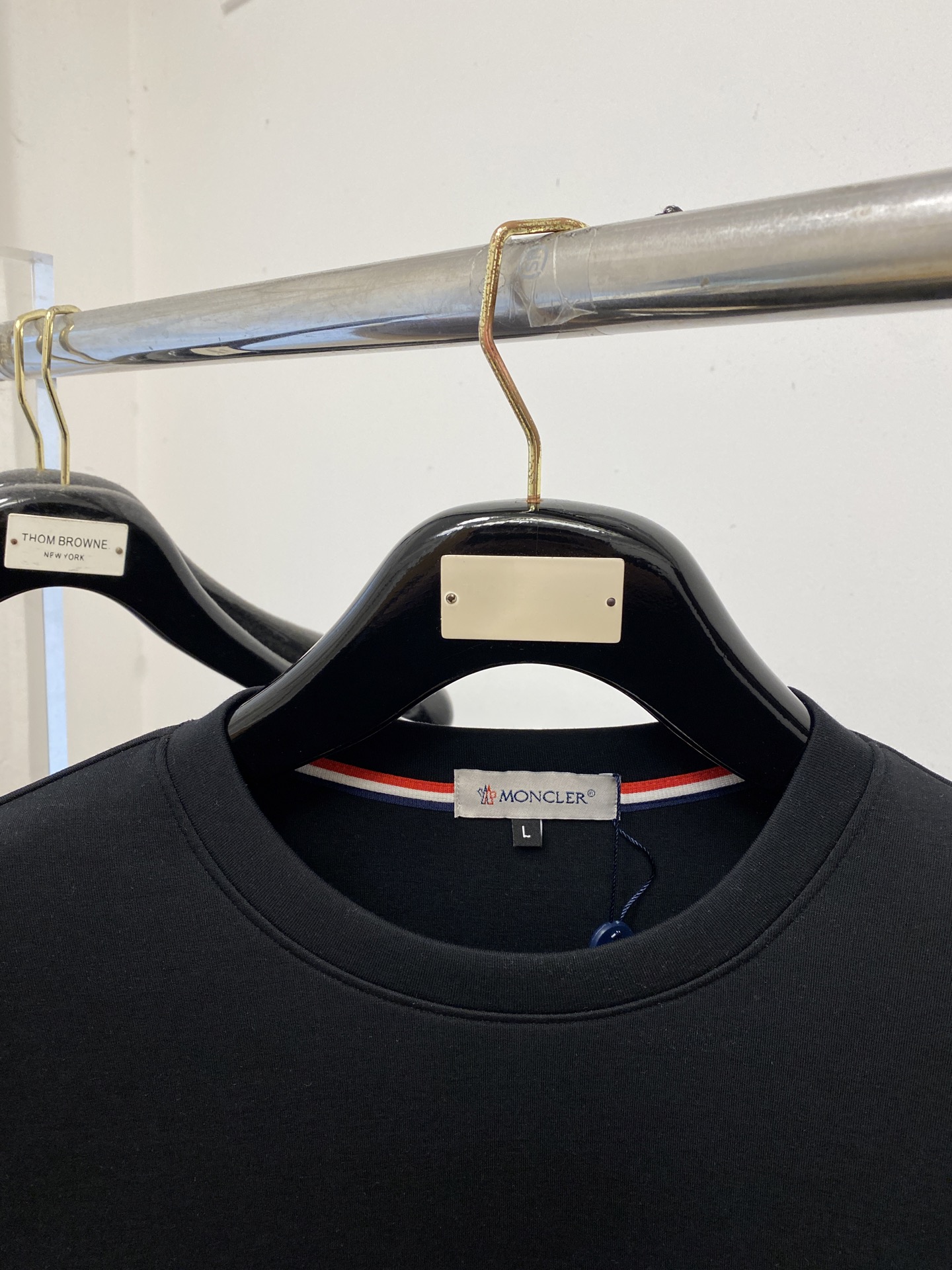 🌾退换！ 蒙口、2025新品长袖卫衣，帅气时尚，胸前精致刺绣图案logo，简约百搭款。面料棉 不仅挺括，