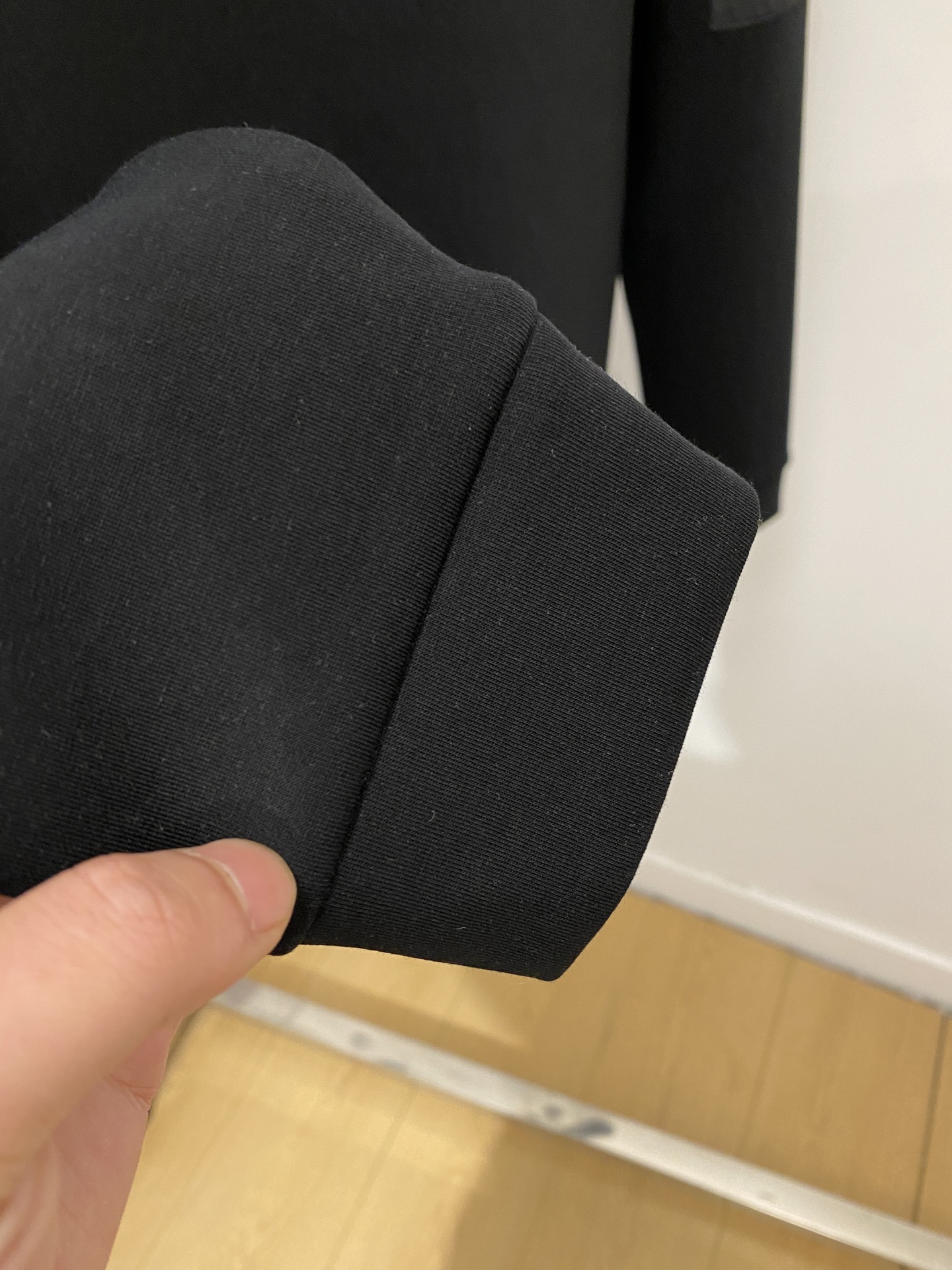 🌾退换！ 蒙口、2025新品长袖卫衣，帅气时尚，胸前精致刺绣图案logo，简约百搭款。面料棉 不仅挺括，