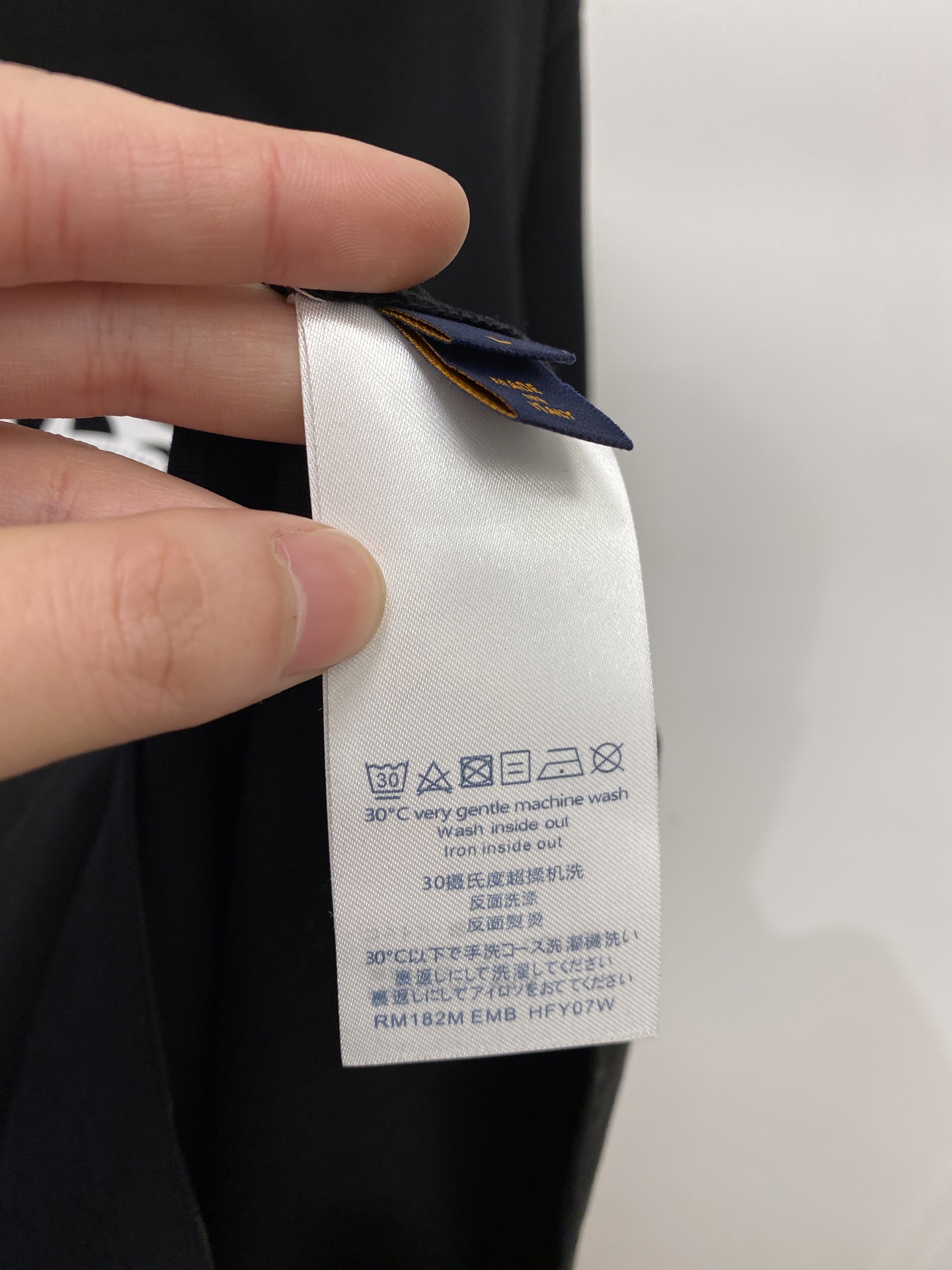 🌾退换！路易威登、2025新品短袖T恤，帅气时尚，胸前顶级印胶图案字母logo，简约百搭款。面料棉 不仅