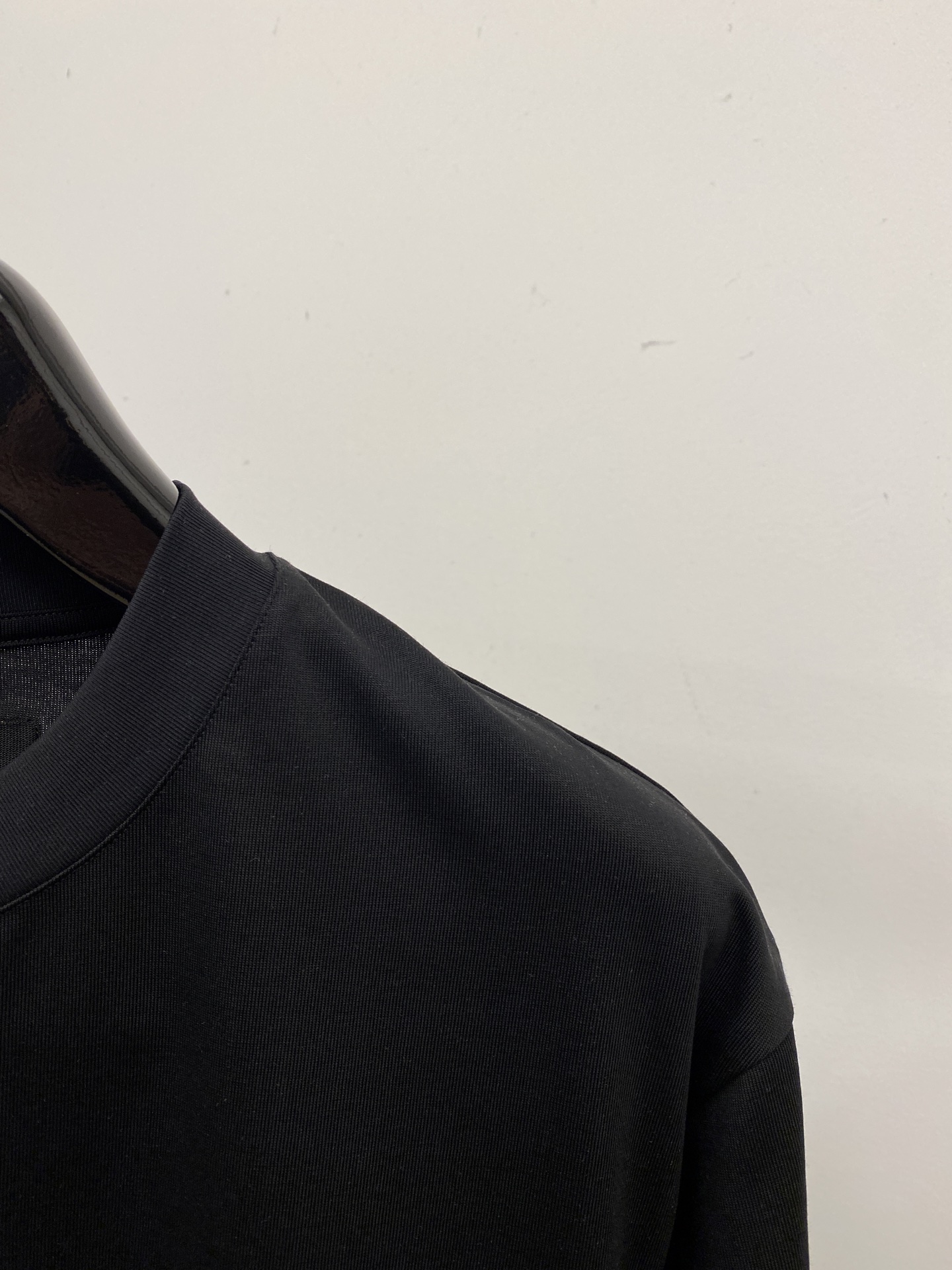 🌾退换！路易威登、2025新品短袖T恤，帅气时尚，胸前顶级印胶图案字母logo，简约百搭款。面料棉 不仅