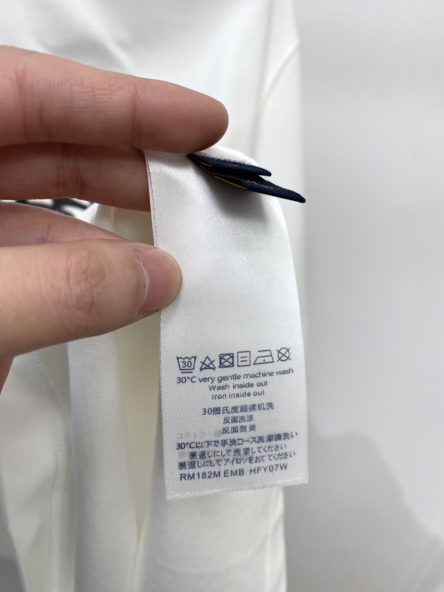 🌾退换！路易威登、2025新品短袖T恤，帅气时尚，胸前顶级印胶图案字母logo，简约百搭款。面料棉 不仅