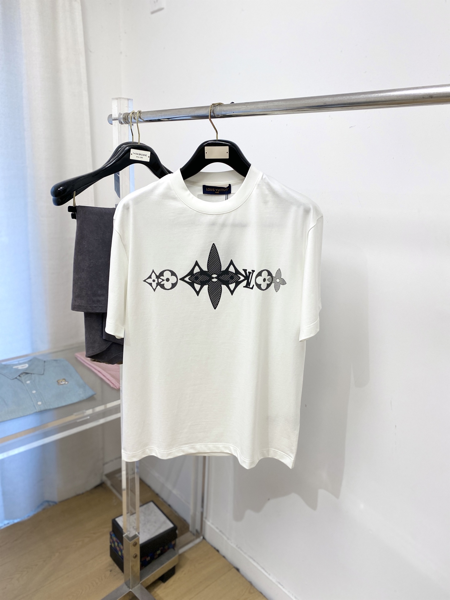 🌾退换！路易威登、2025新品短袖T恤，帅气时尚，胸前顶级印胶图案字母logo，简约百搭款。面料棉 不仅