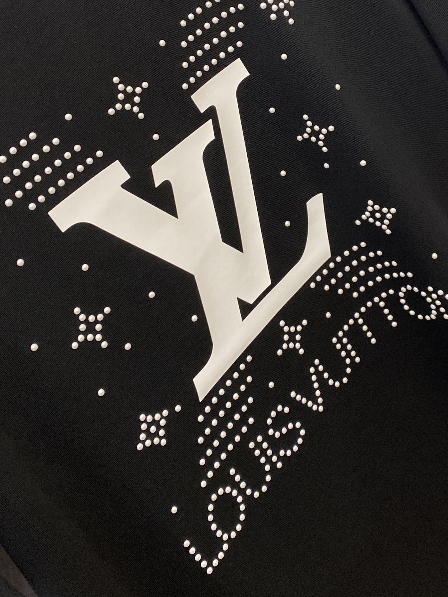 🌾退换！路易威登、2025新品短袖T恤，帅气时尚，胸口顶级印胶图案字母logo，简约百搭款。面料棉 不仅