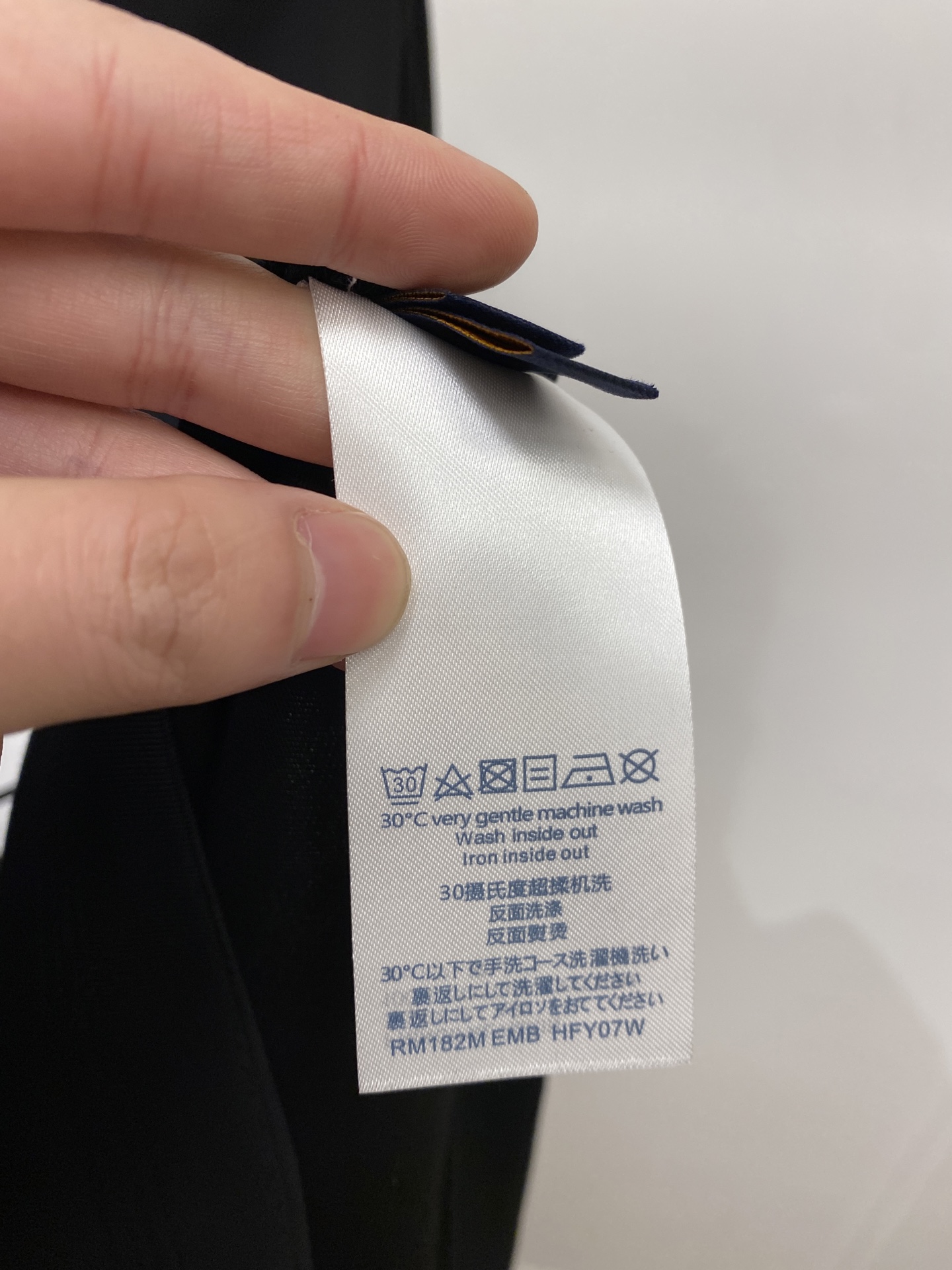 🌾退换！路易威登、2025新品短袖T恤，帅气时尚，胸口顶级印胶图案字母logo，简约百搭款。面料棉 不仅