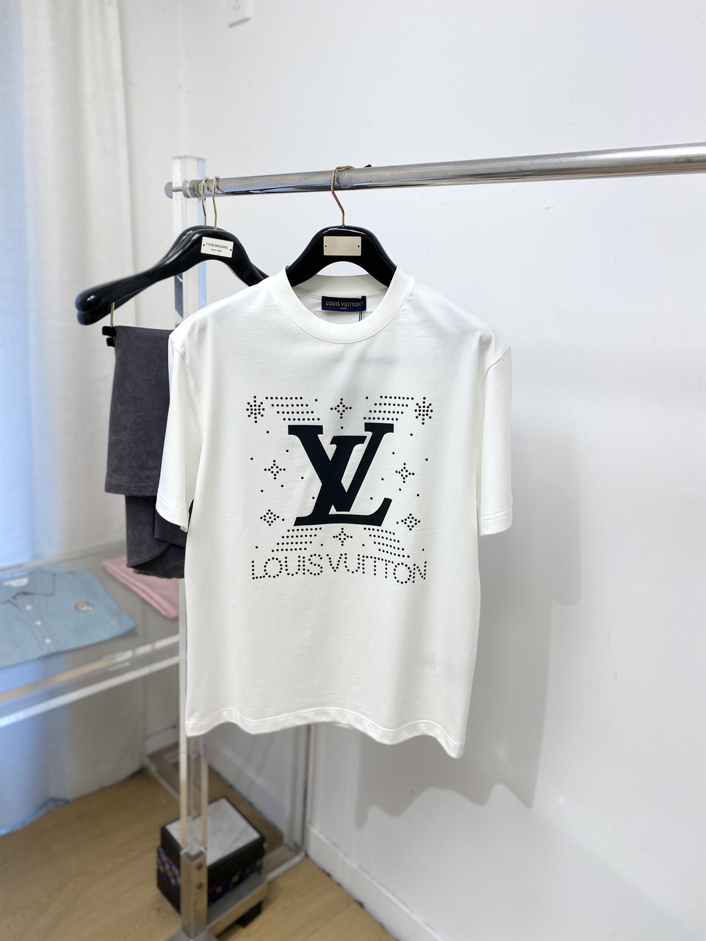 🌾退换！路易威登、2025新品短袖T恤，帅气时尚，胸口顶级印胶图案字母logo，简约百搭款。面料棉 不仅