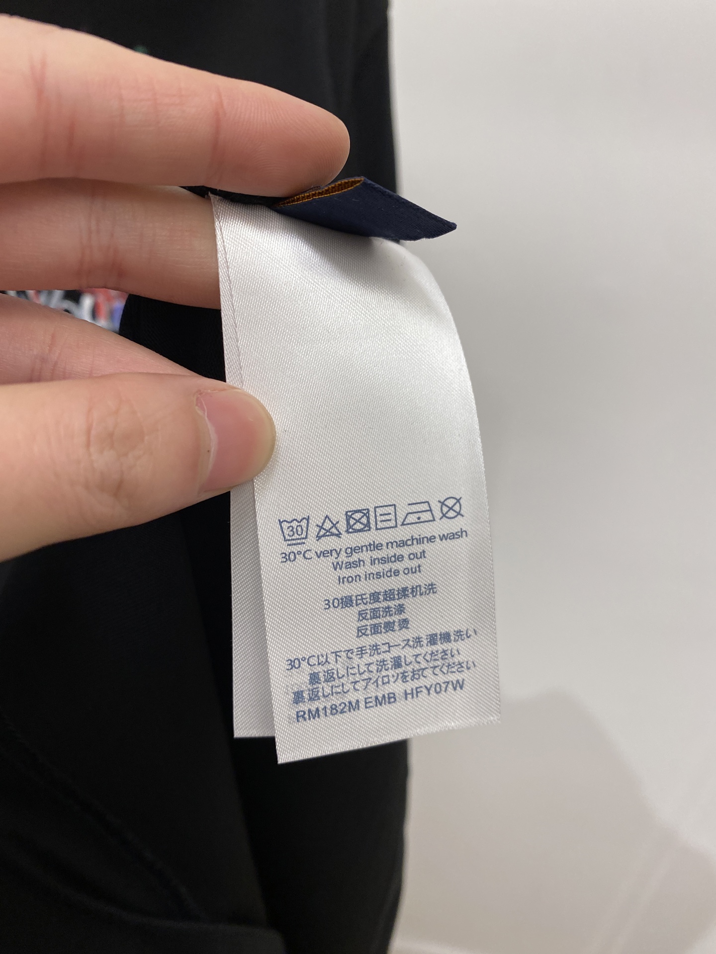 🌾退换！路易威登、2025新品短袖T恤，帅气时尚，胸前顶级印花图案字母logo，简约百搭款。面料棉 不仅