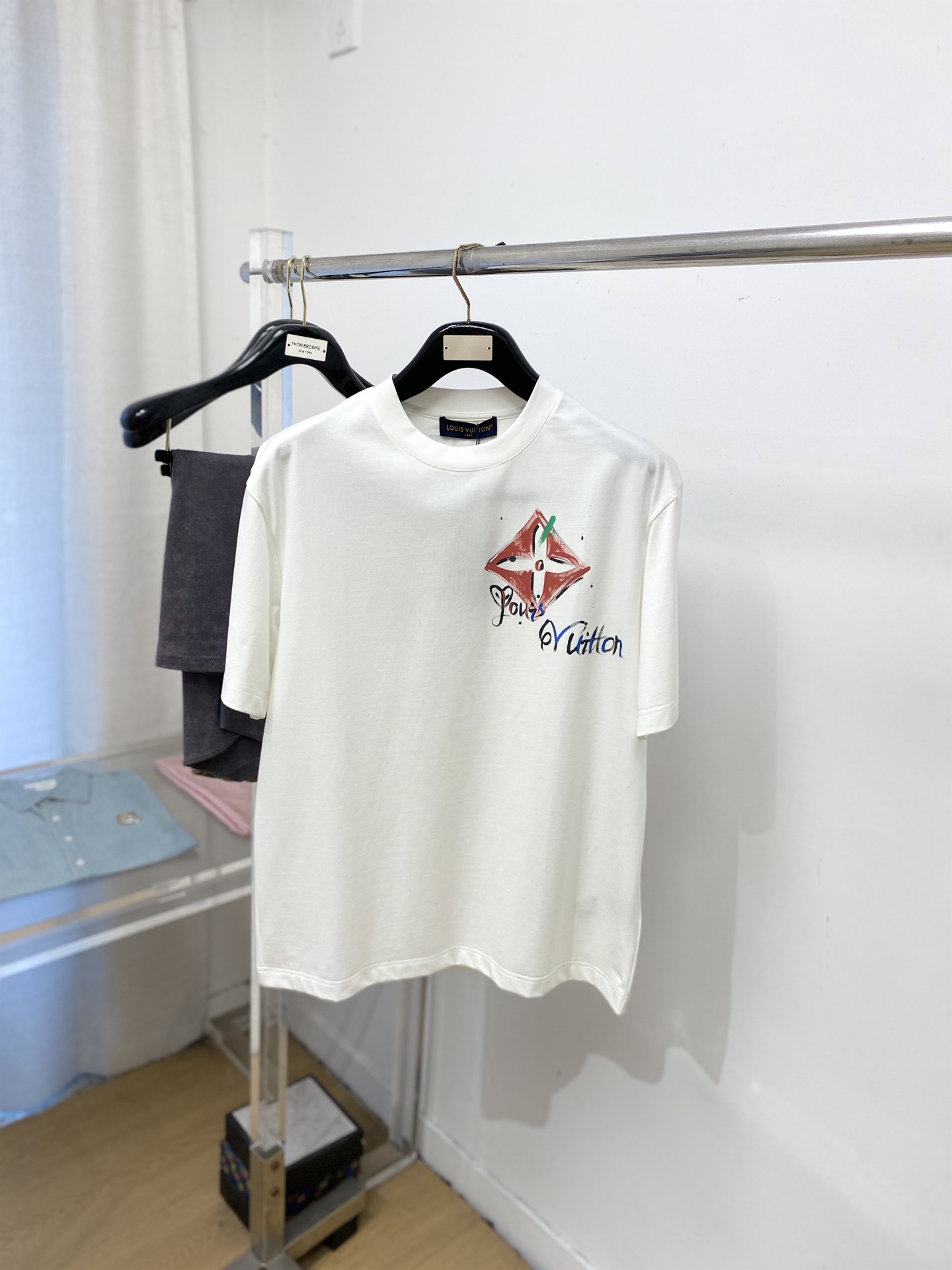 🌾退换！路易威登、2025新品短袖T恤，帅气时尚，胸前顶级印花图案字母logo，简约百搭款。面料棉 不仅