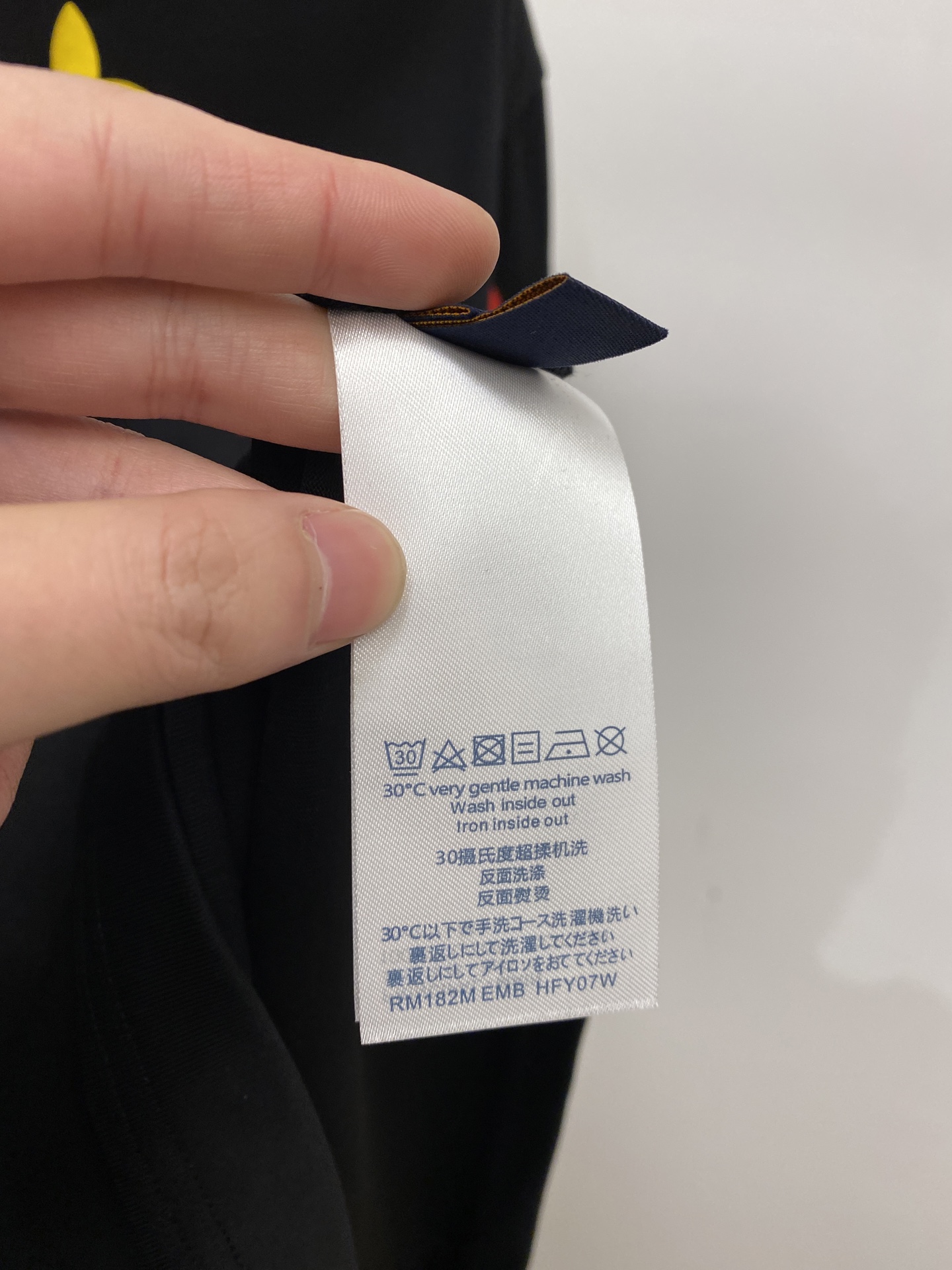 🌾退换！路易威登、2025新品短袖T恤，帅气时尚，胸前顶级印花图案字母logo，简约百搭款。面料棉 不仅