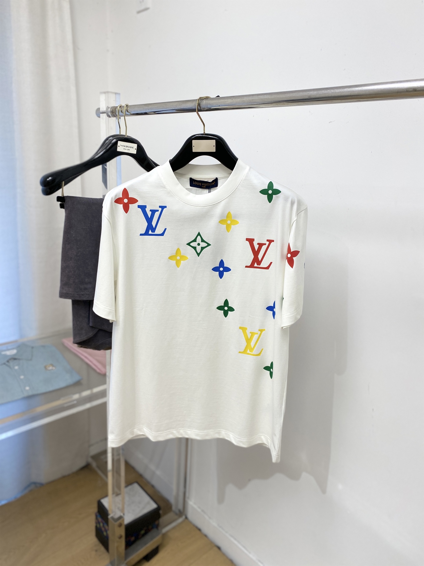 🌾退换！路易威登、2025新品短袖T恤，帅气时尚，胸前顶级印花图案字母logo，简约百搭款。面料棉 不仅