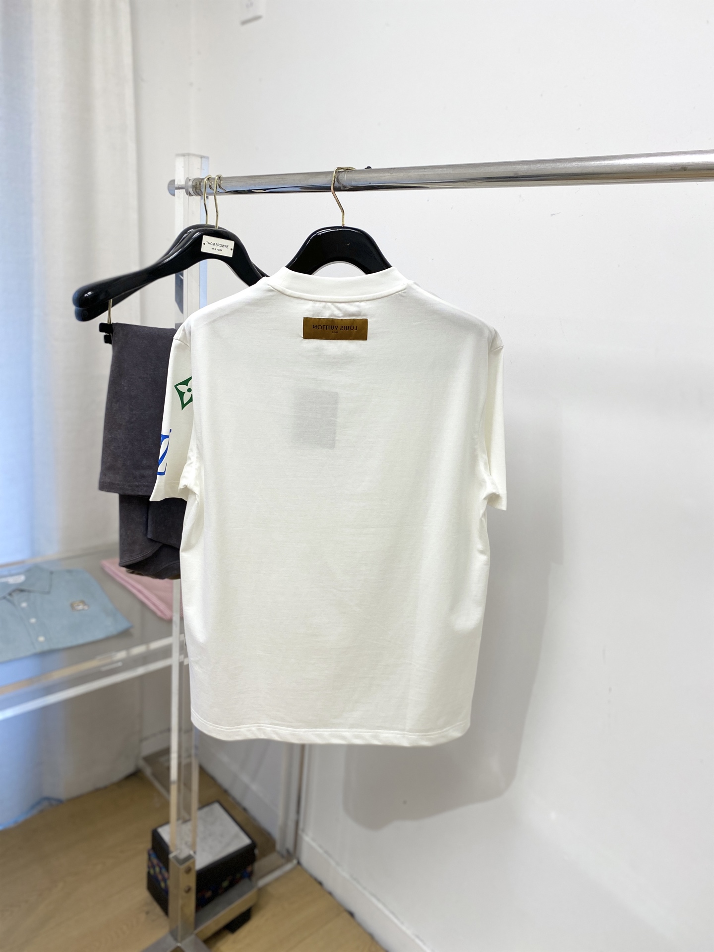 🌾退换！路易威登、2025新品短袖T恤，帅气时尚，胸前顶级印花图案字母logo，简约百搭款。面料棉 不仅