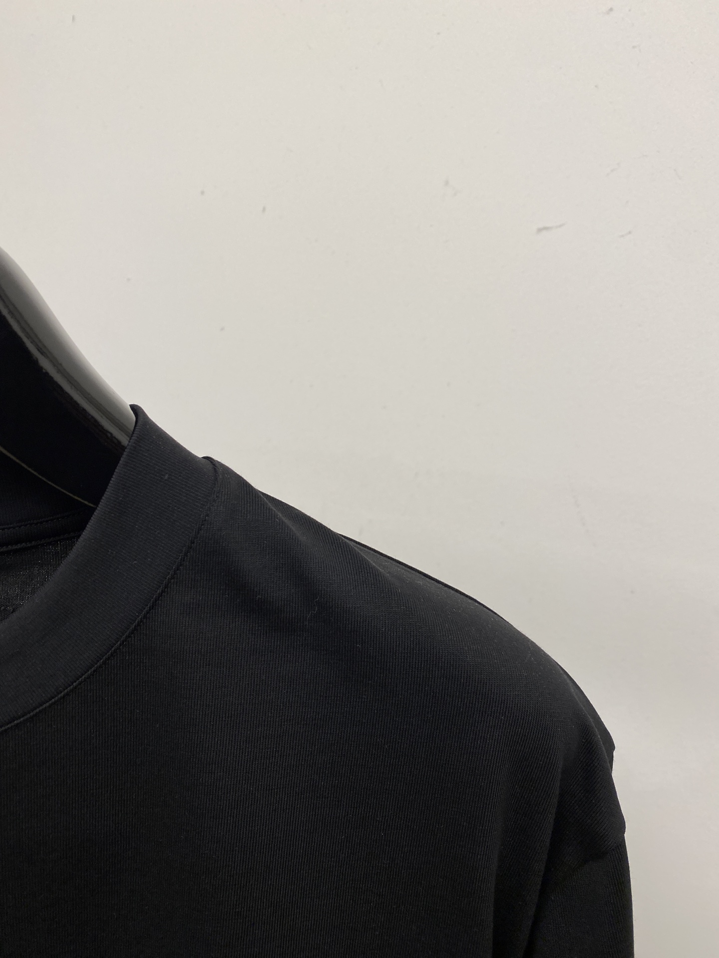 🌾退换！路易威登、2025新品短袖T恤，帅气时尚，胸前顶级印花字母logo，简约百搭款。面料棉 不仅挺括