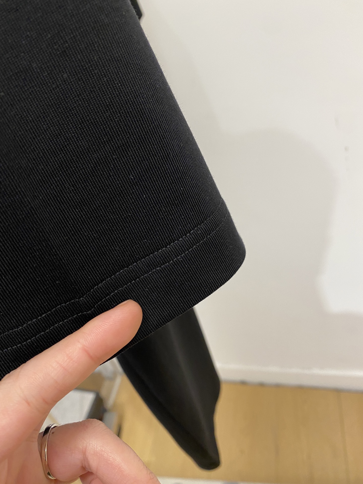 🌾退换！路易威登、2025新品短袖T恤，帅气时尚，胸前顶级印花字母logo，简约百搭款。面料棉 不仅挺括