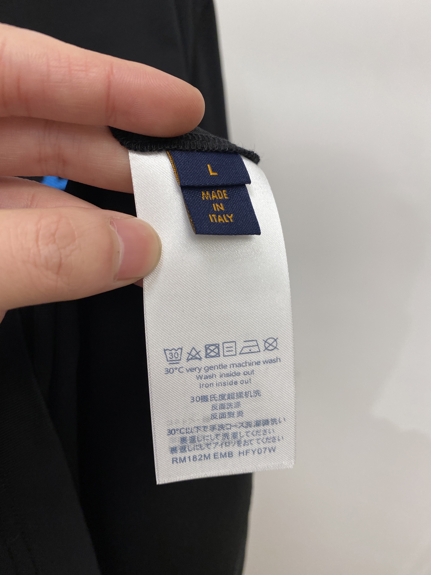 🌾退换！路易威登、2025新品短袖T恤，帅气时尚，胸前顶级印花字母logo，简约百搭款。面料棉 不仅挺括