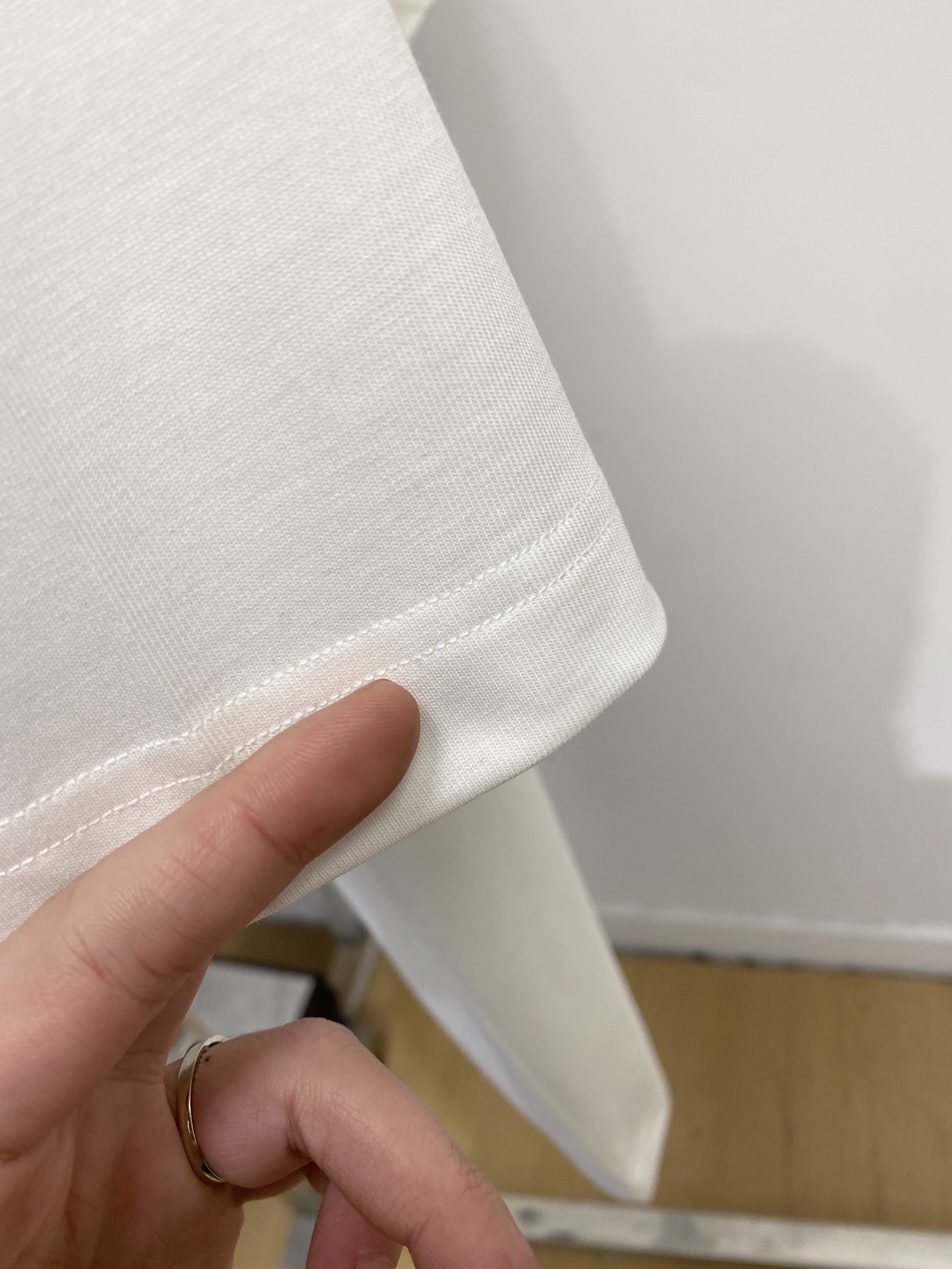 🌾退换！路易威登、2025新品短袖T恤，帅气时尚，胸前顶级印花字母logo，简约百搭款。面料棉 不仅挺括