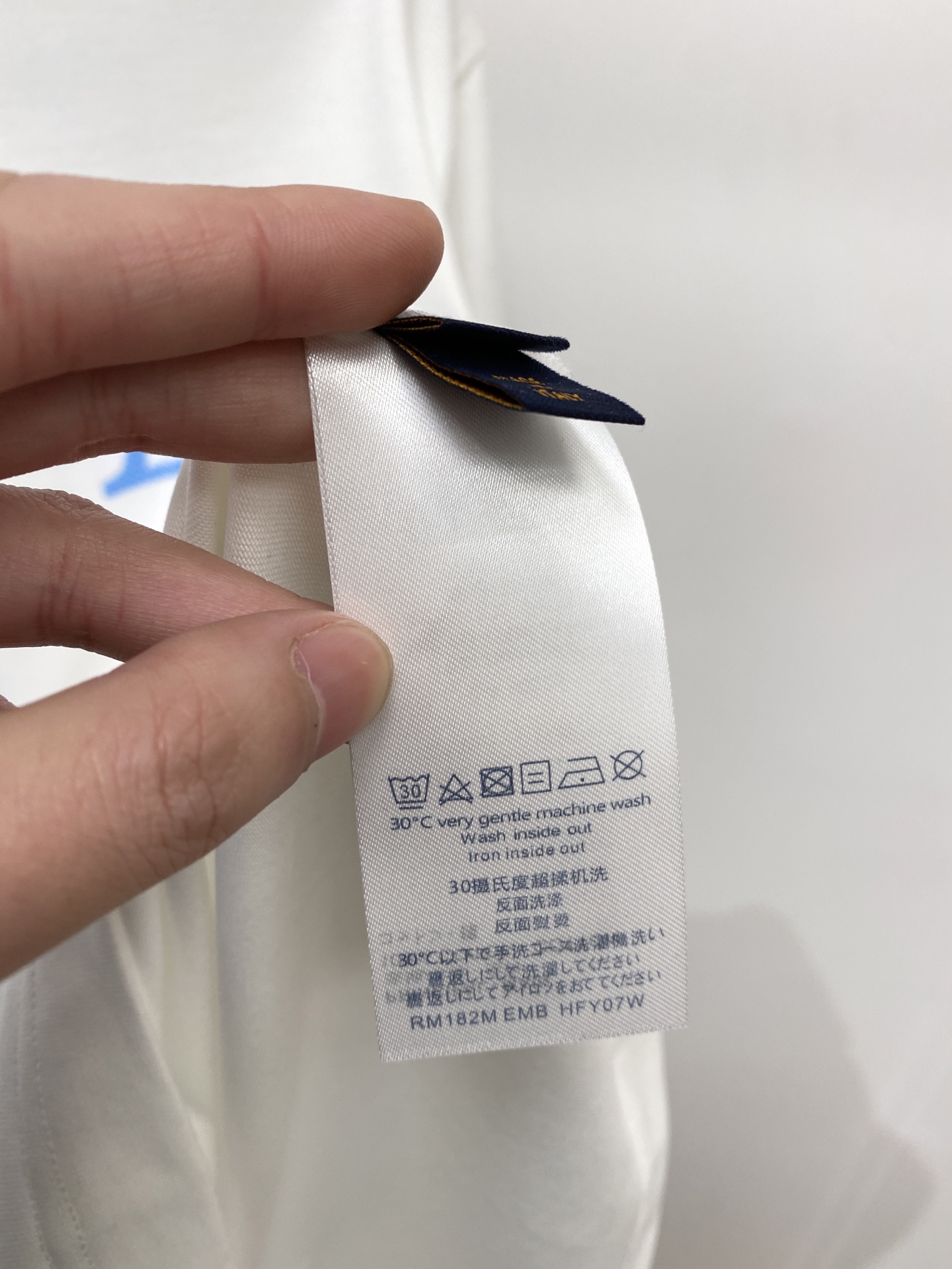 🌾退换！路易威登、2025新品短袖T恤，帅气时尚，胸前顶级印花字母logo，简约百搭款。面料棉 不仅挺括