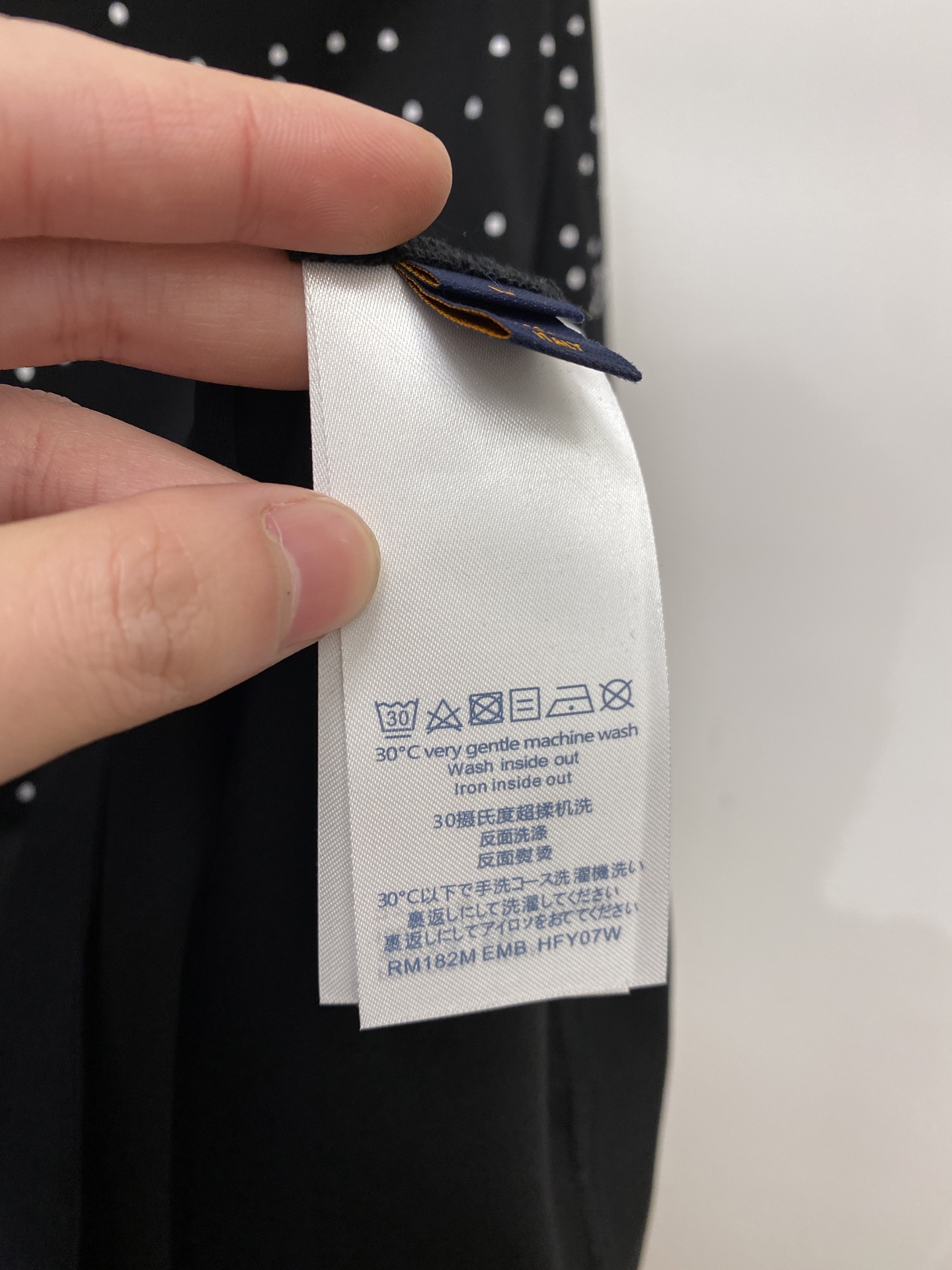 🌾退换！路易威登、2025新品短袖T恤，帅气时尚，胸前顶级印花字母logo，简约百搭款。面料棉 不仅挺括