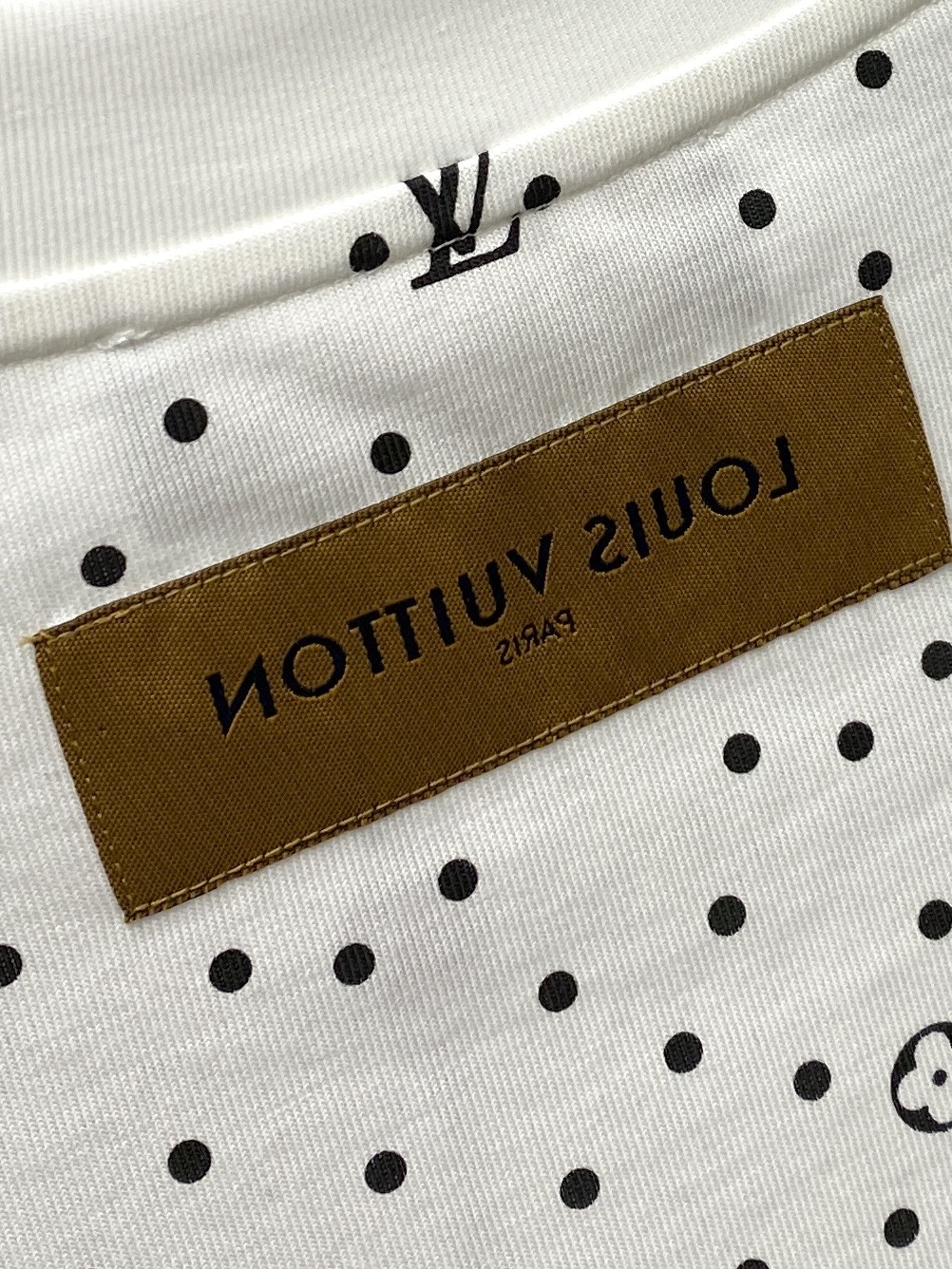 🌾退换！路易威登、2025新品短袖T恤，帅气时尚，胸前顶级印花字母logo，简约百搭款。面料棉 不仅挺括