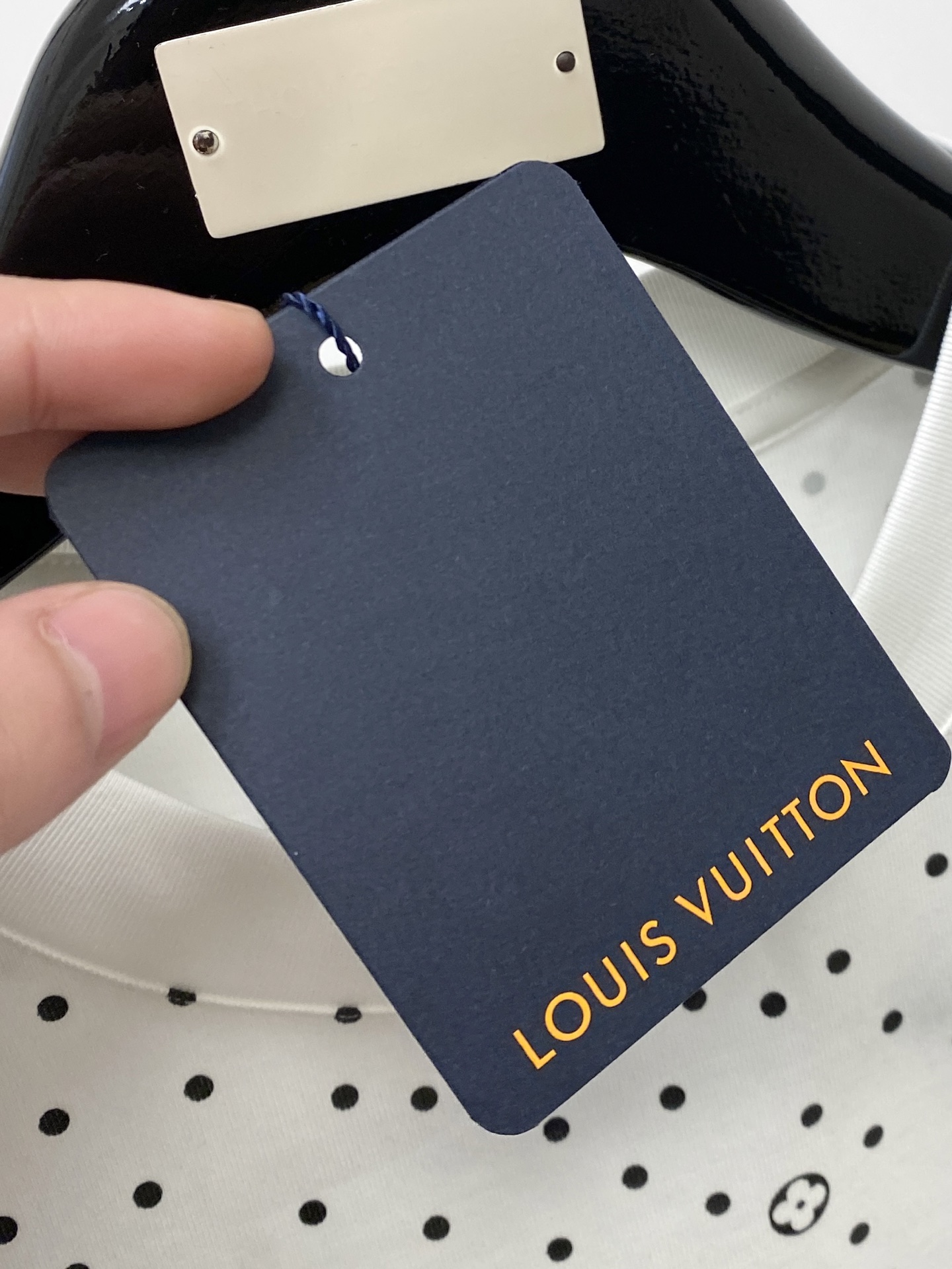 🌾退换！路易威登、2025新品短袖T恤，帅气时尚，胸前顶级印花字母logo，简约百搭款。面料棉 不仅挺括